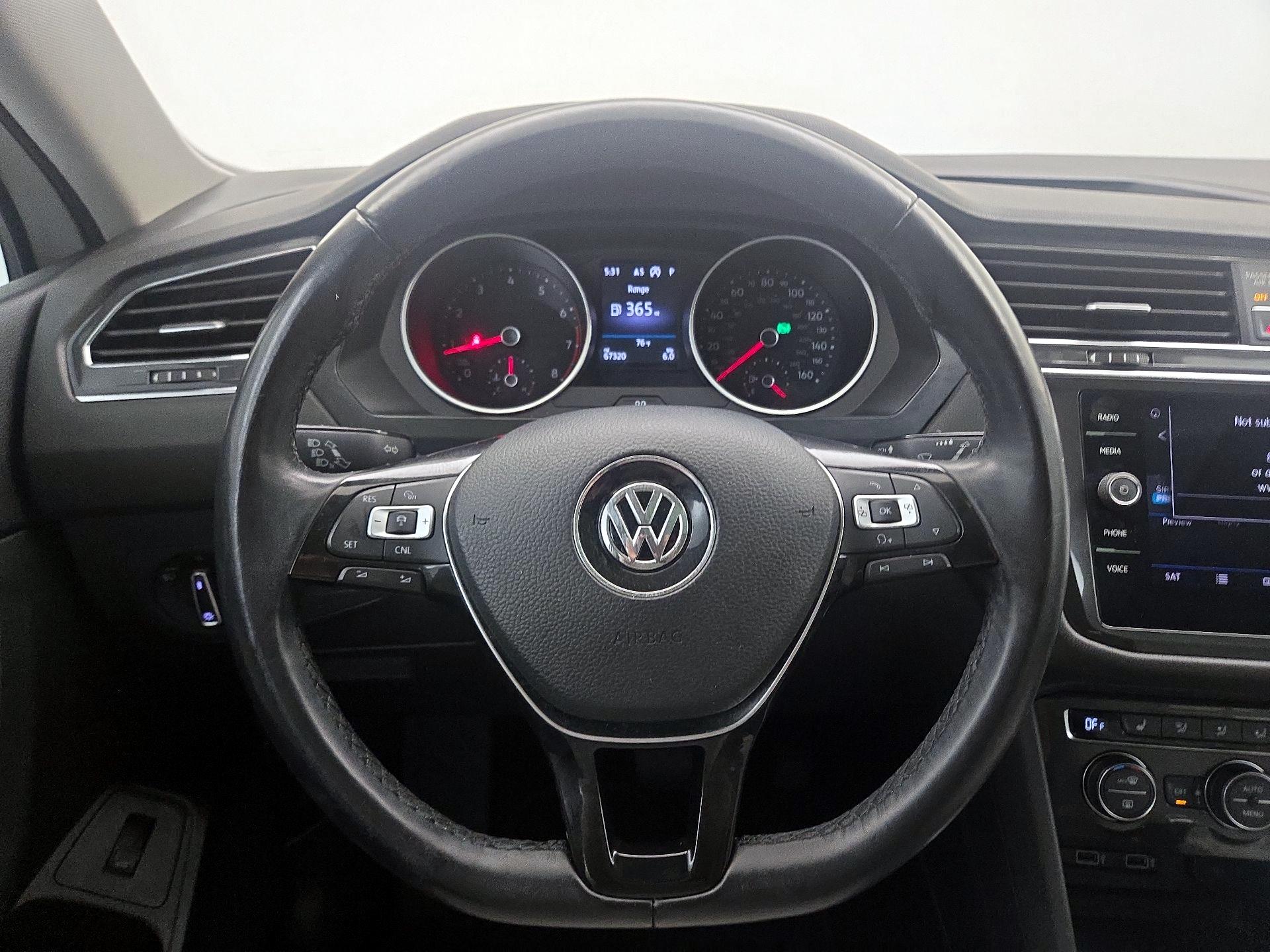 Thumbnail: 2018 Volkswagen Tiguan - 10