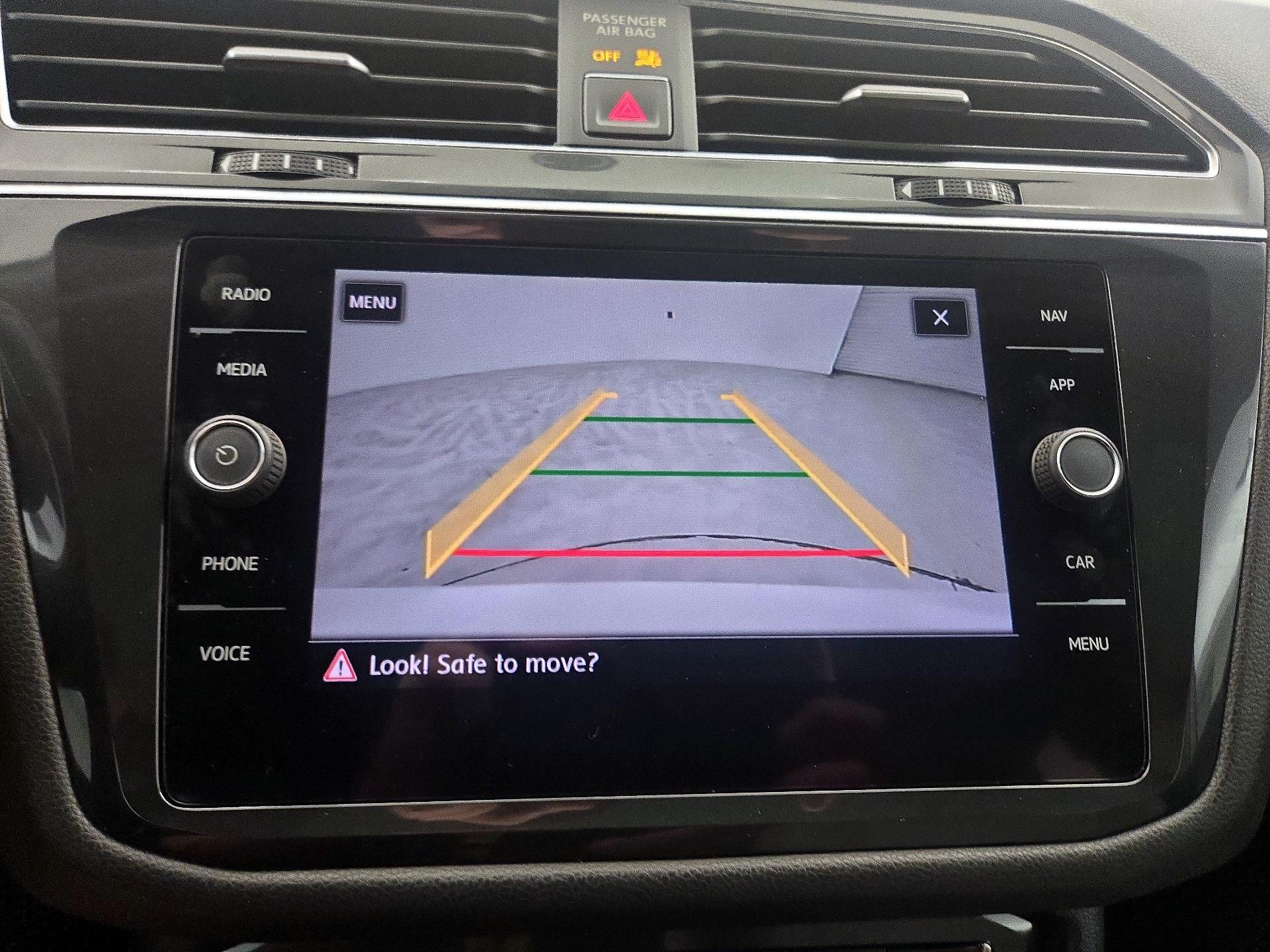 Thumbnail: 2018 Volkswagen Tiguan - 14