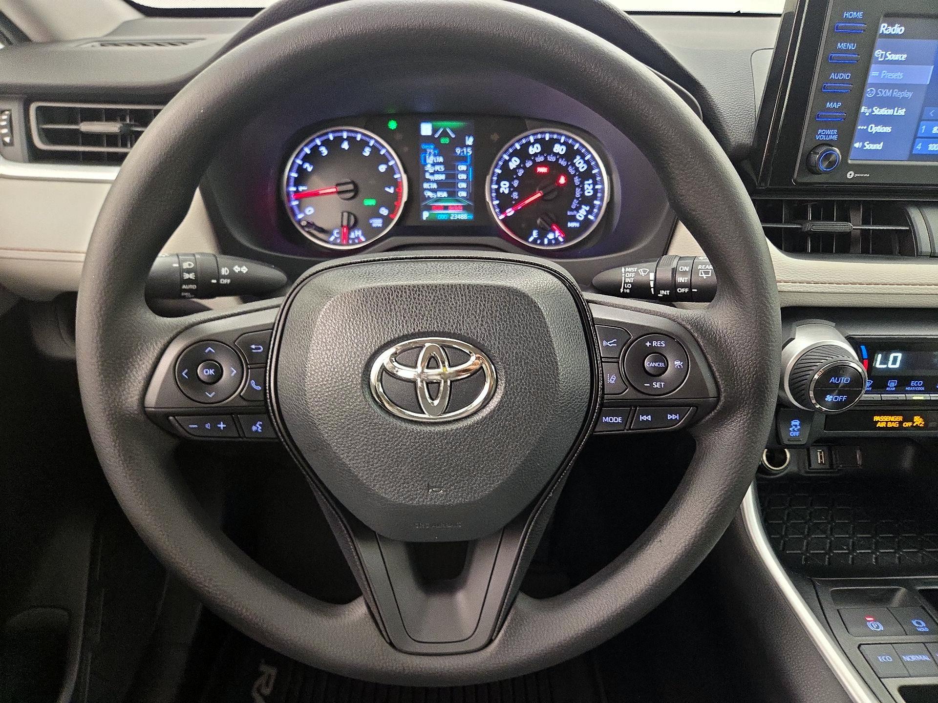 Thumbnail: 2020 Toyota RAV4 - 10