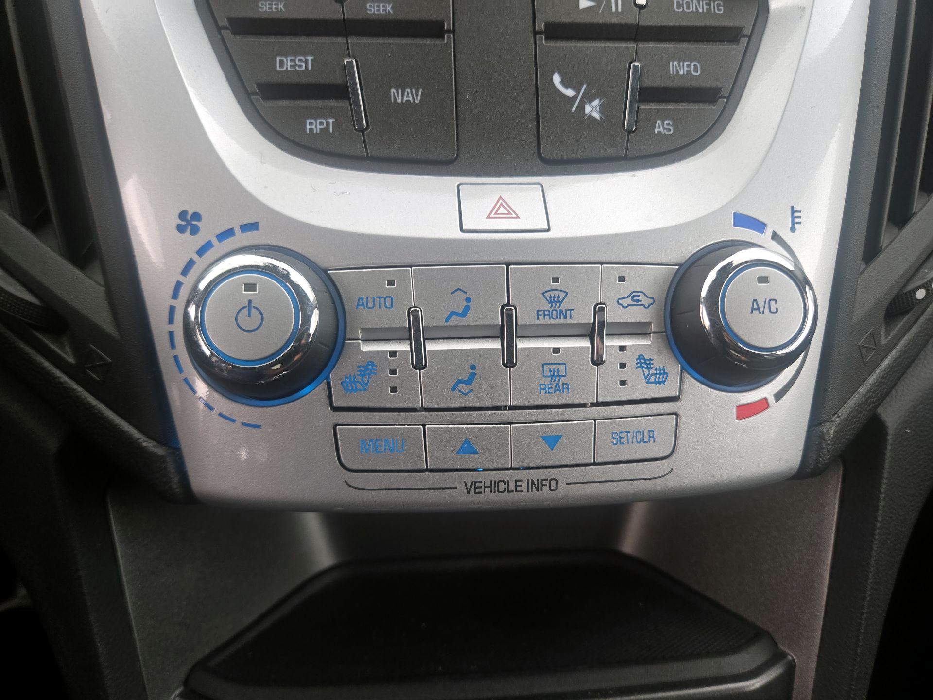 Thumbnail: 2016 Chevrolet Equinox - 16