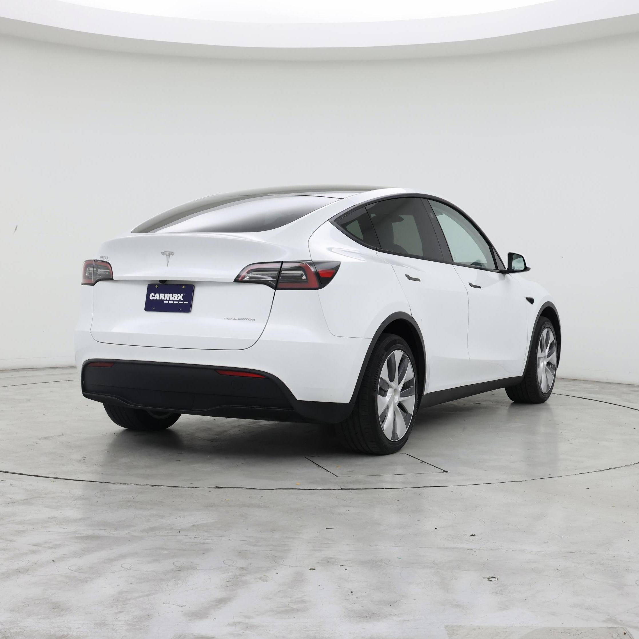 Thumbnail: 2023 Tesla Model Y - 8