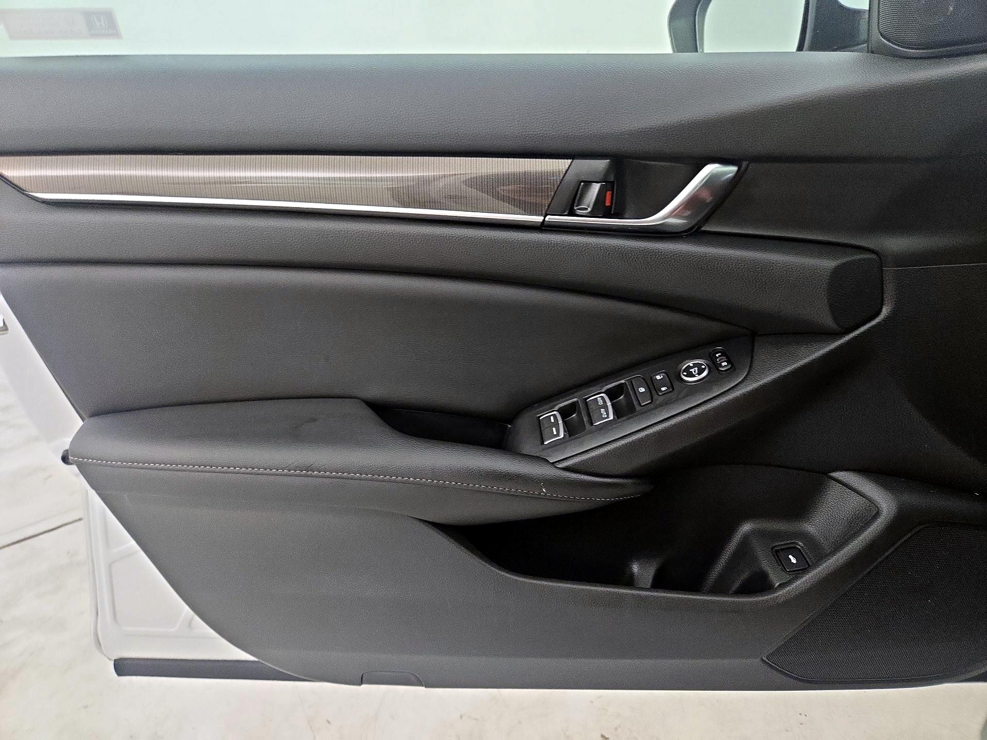 Thumbnail: 2019 Honda Accord - 12