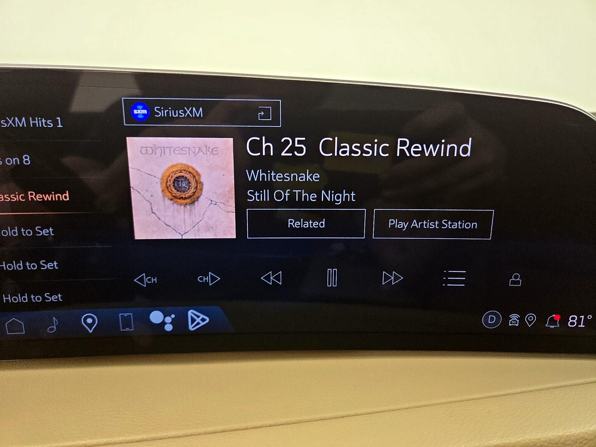 Thumbnail: 2024 Cadillac XT4 - 15