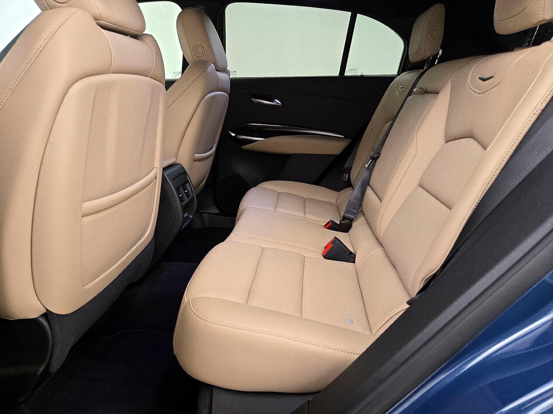 Thumbnail: 2024 Cadillac XT4 - 19