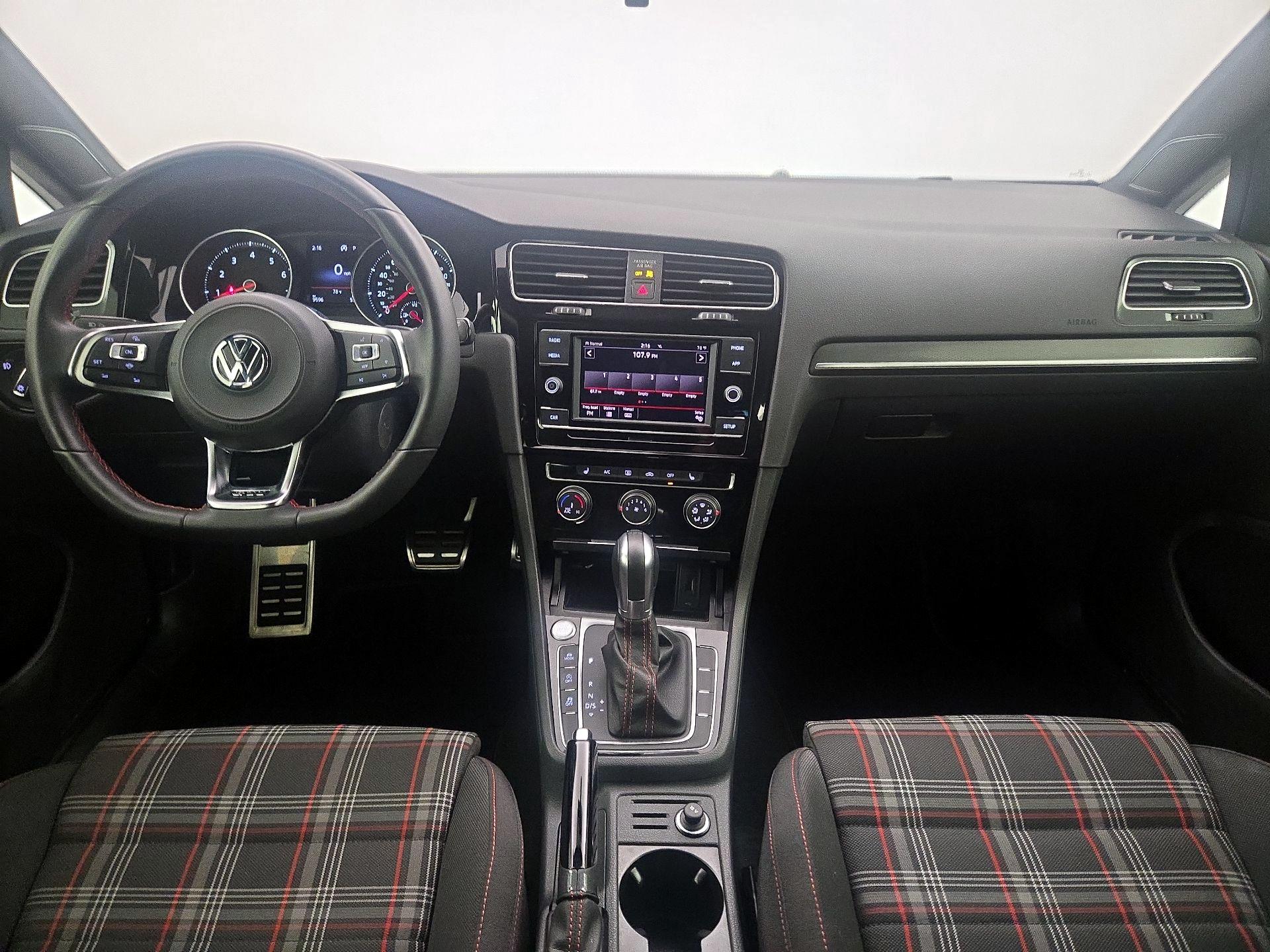 Thumbnail: 2019 Volkswagen Golf - 9