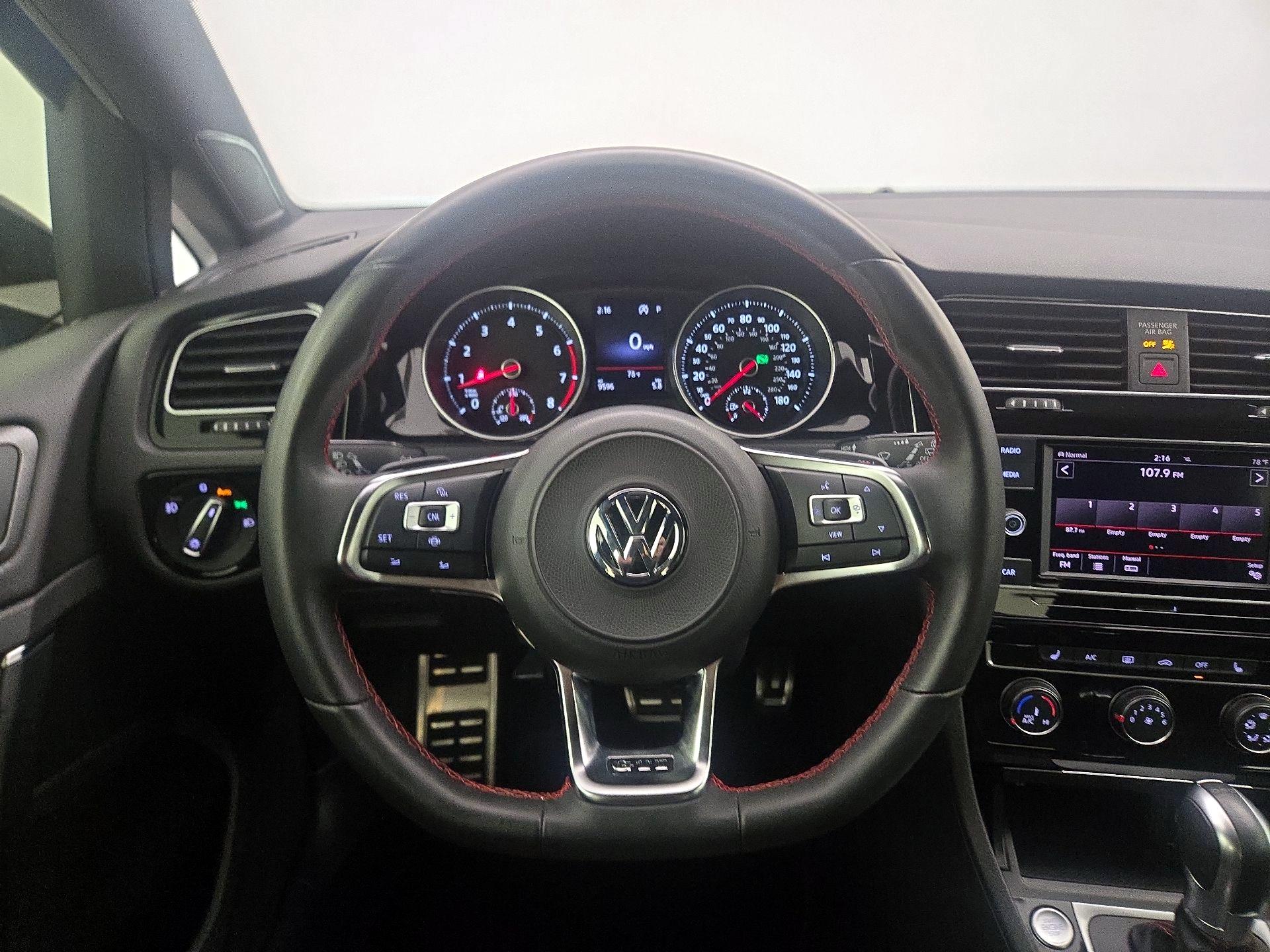 Thumbnail: 2019 Volkswagen Golf - 10