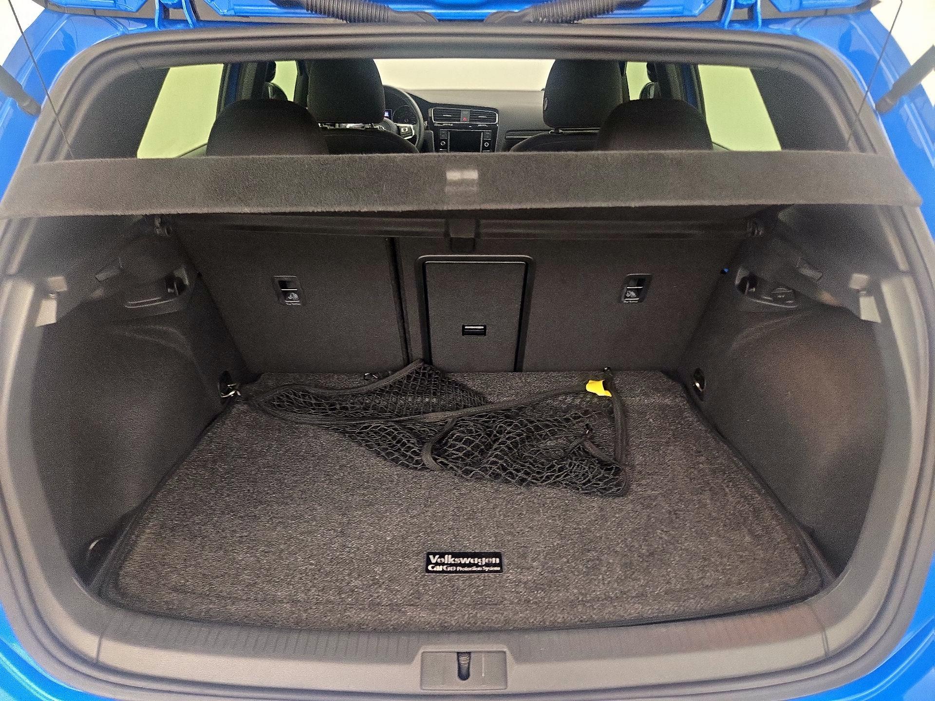 Thumbnail: 2019 Volkswagen Golf - 20
