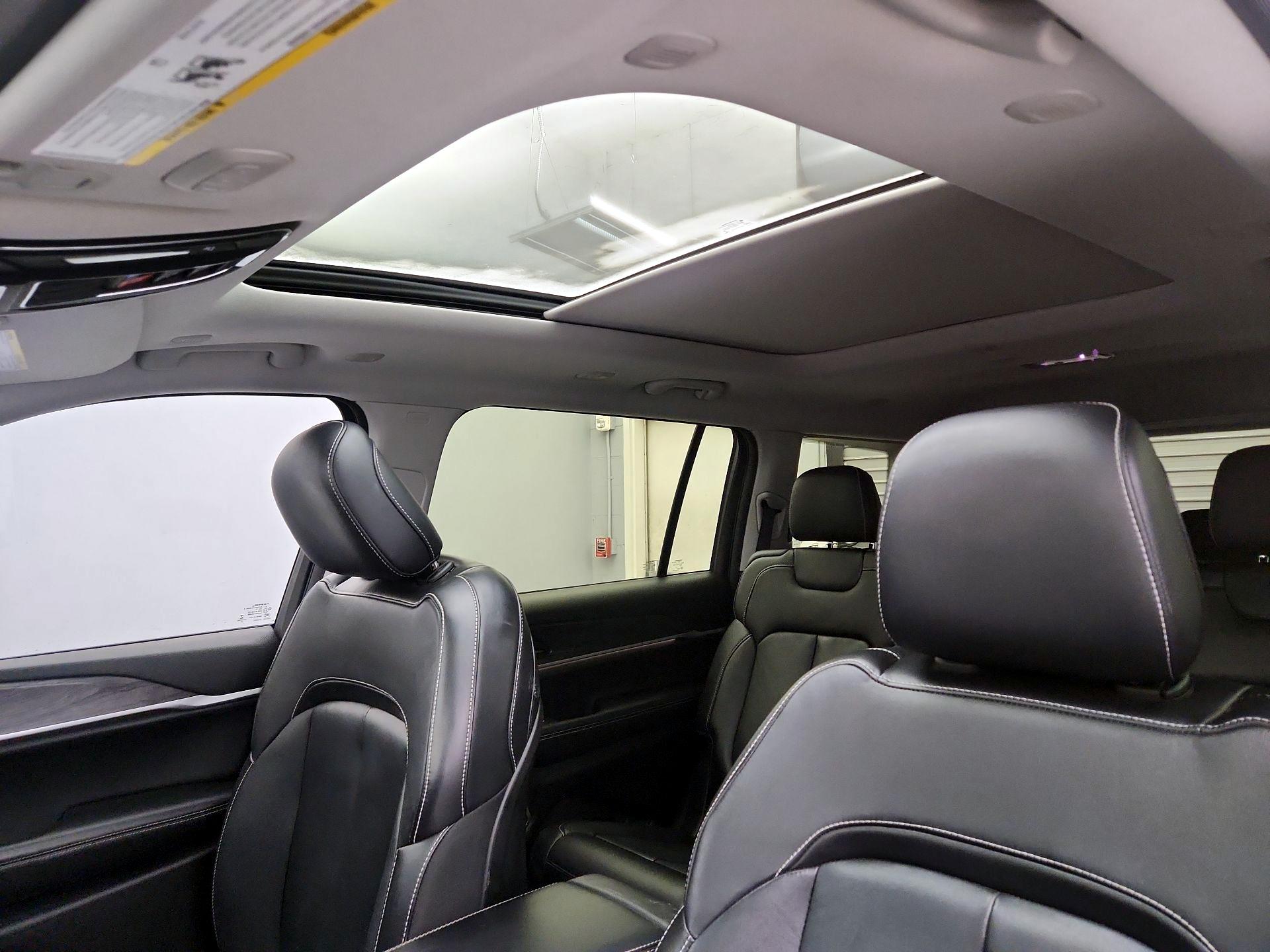 Thumbnail: 2022 Jeep Grand Cherokee L - 20