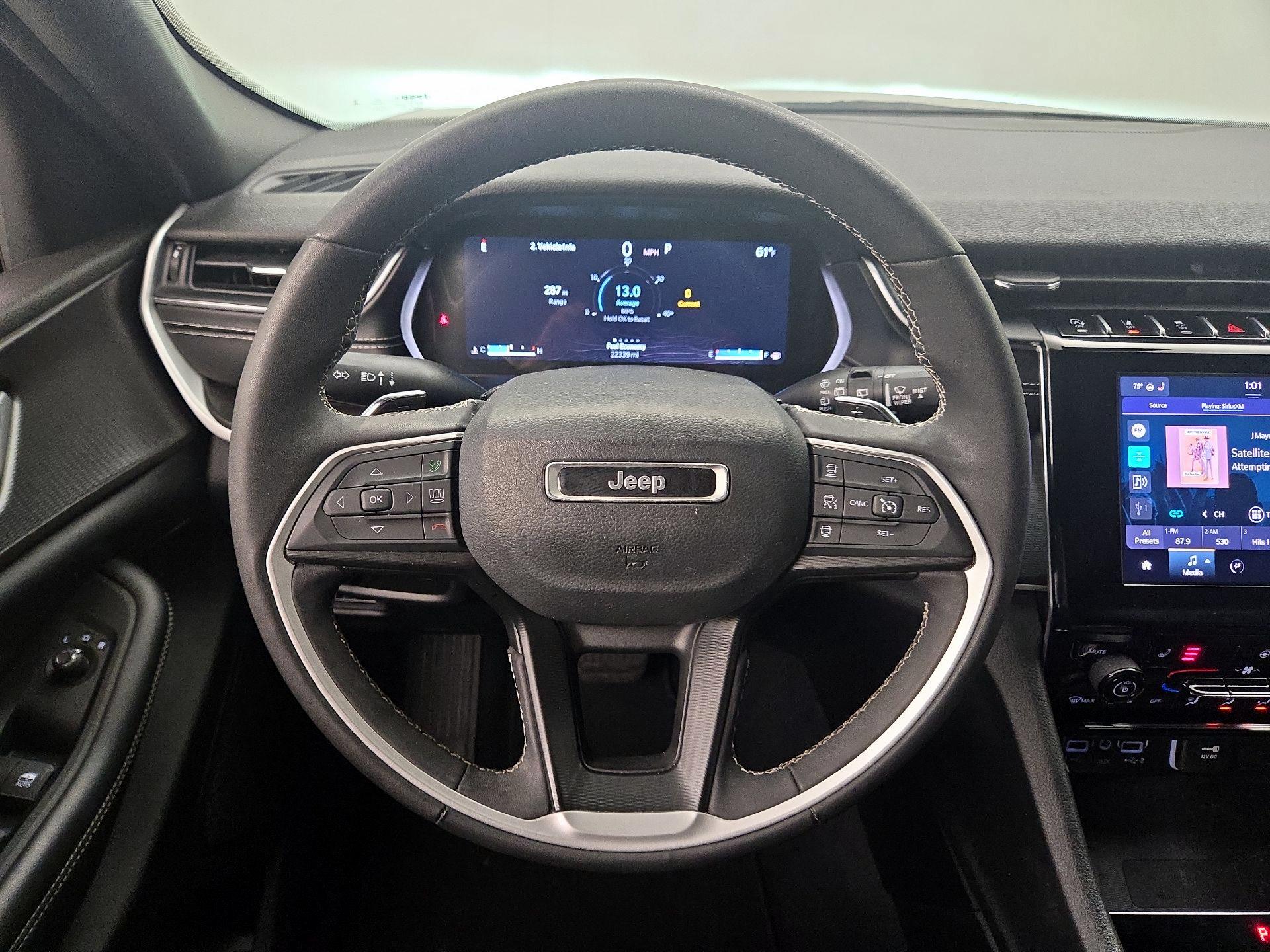 Thumbnail: 2023 Jeep Grand Cherokee - 10