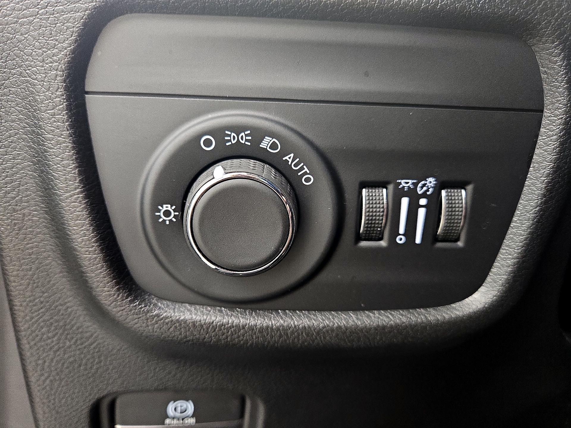 Thumbnail: 2023 Jeep Grand Cherokee - 13