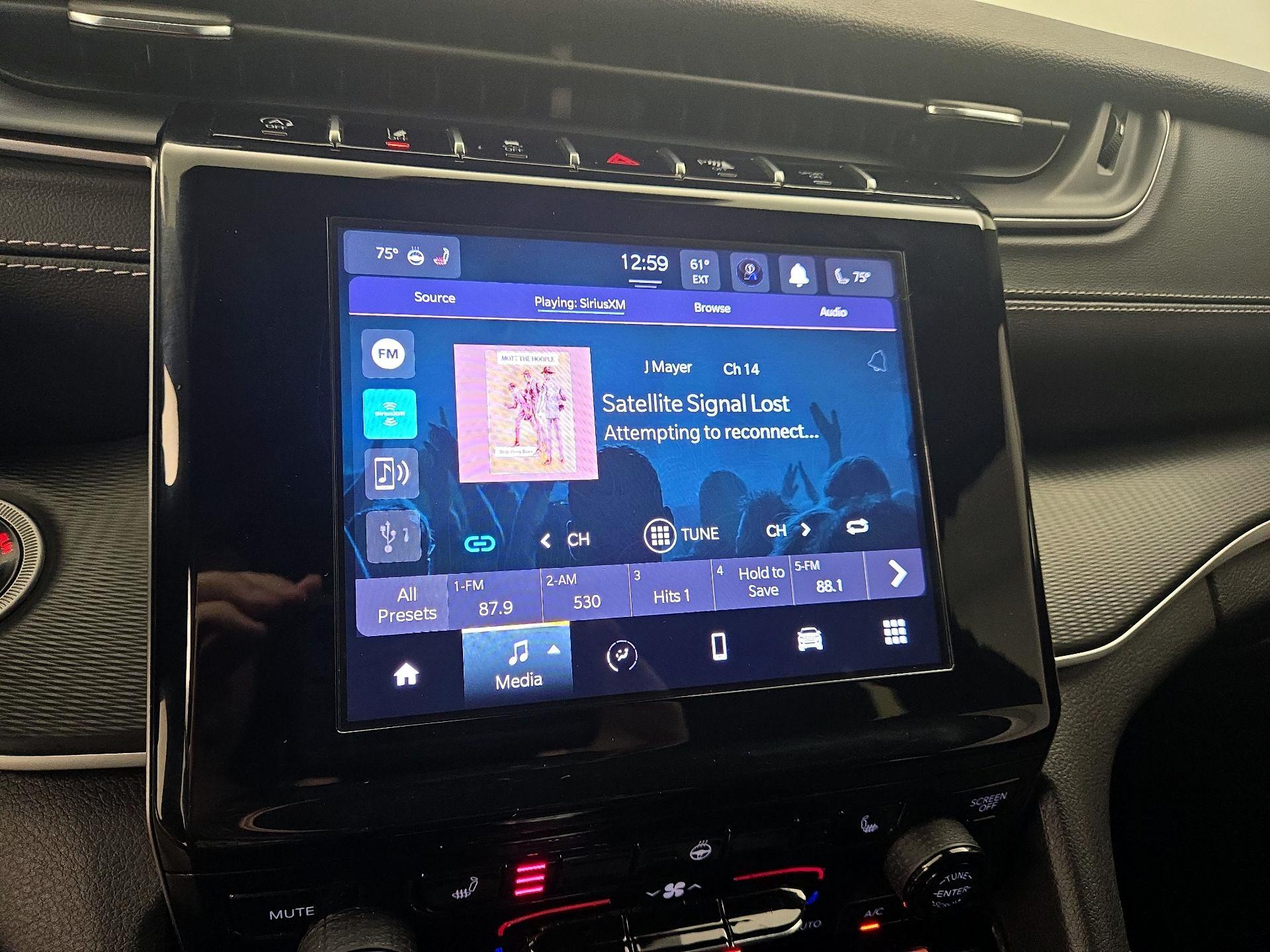 Thumbnail: 2023 Jeep Grand Cherokee - 15