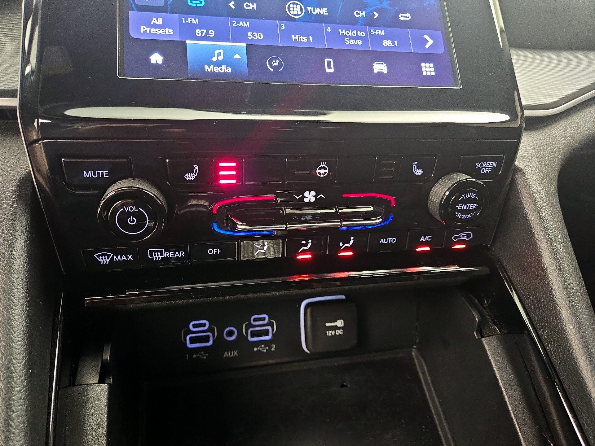 Thumbnail: 2023 Jeep Grand Cherokee - 16