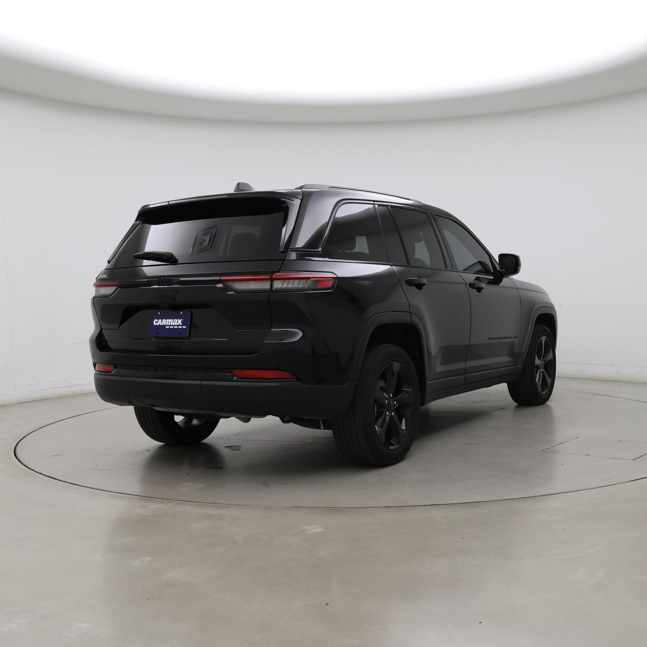 Thumbnail: 2023 Jeep Grand Cherokee - 8