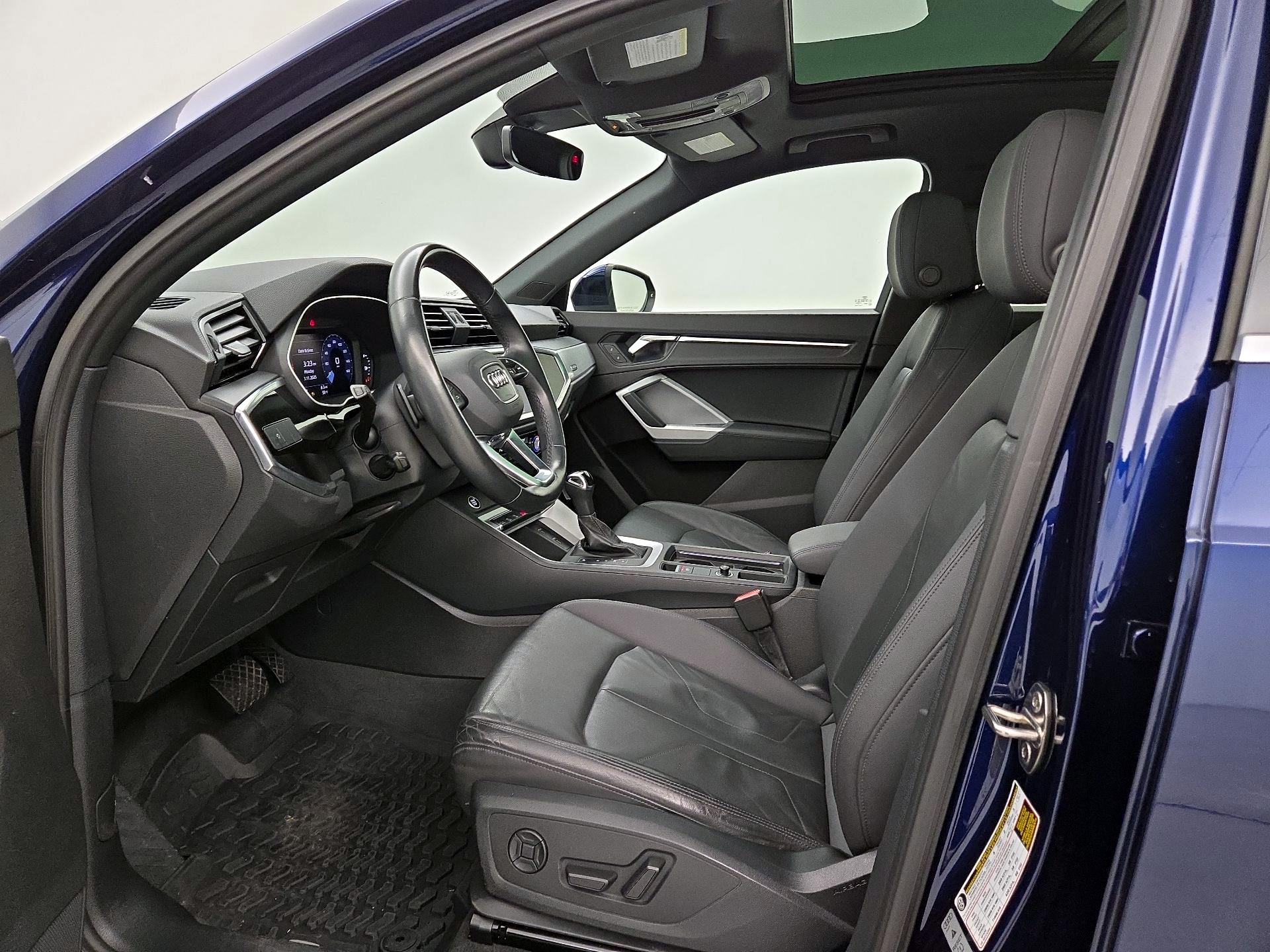 Thumbnail: 2021 Audi Q3 - 11