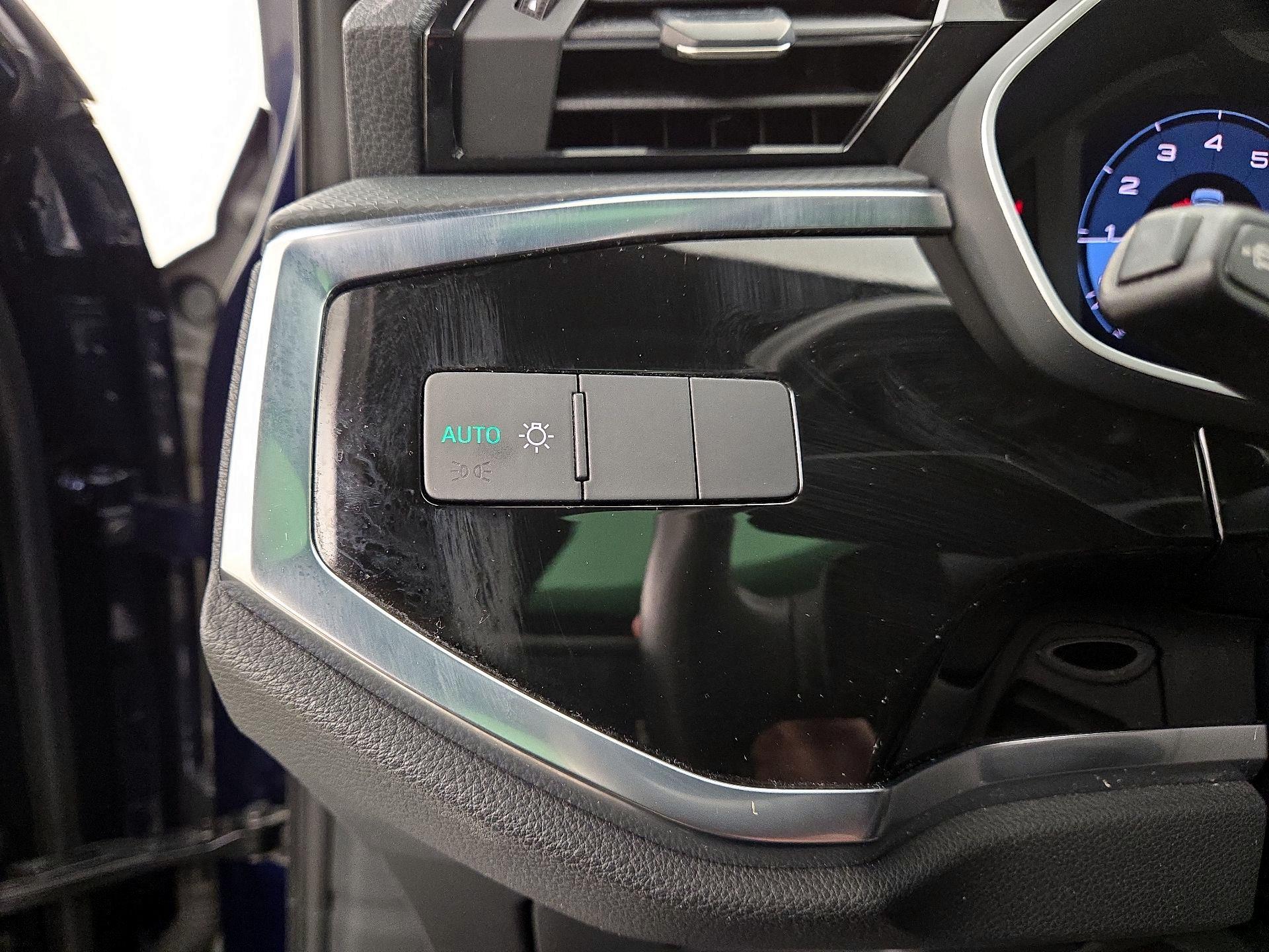 Thumbnail: 2021 Audi Q3 - 13