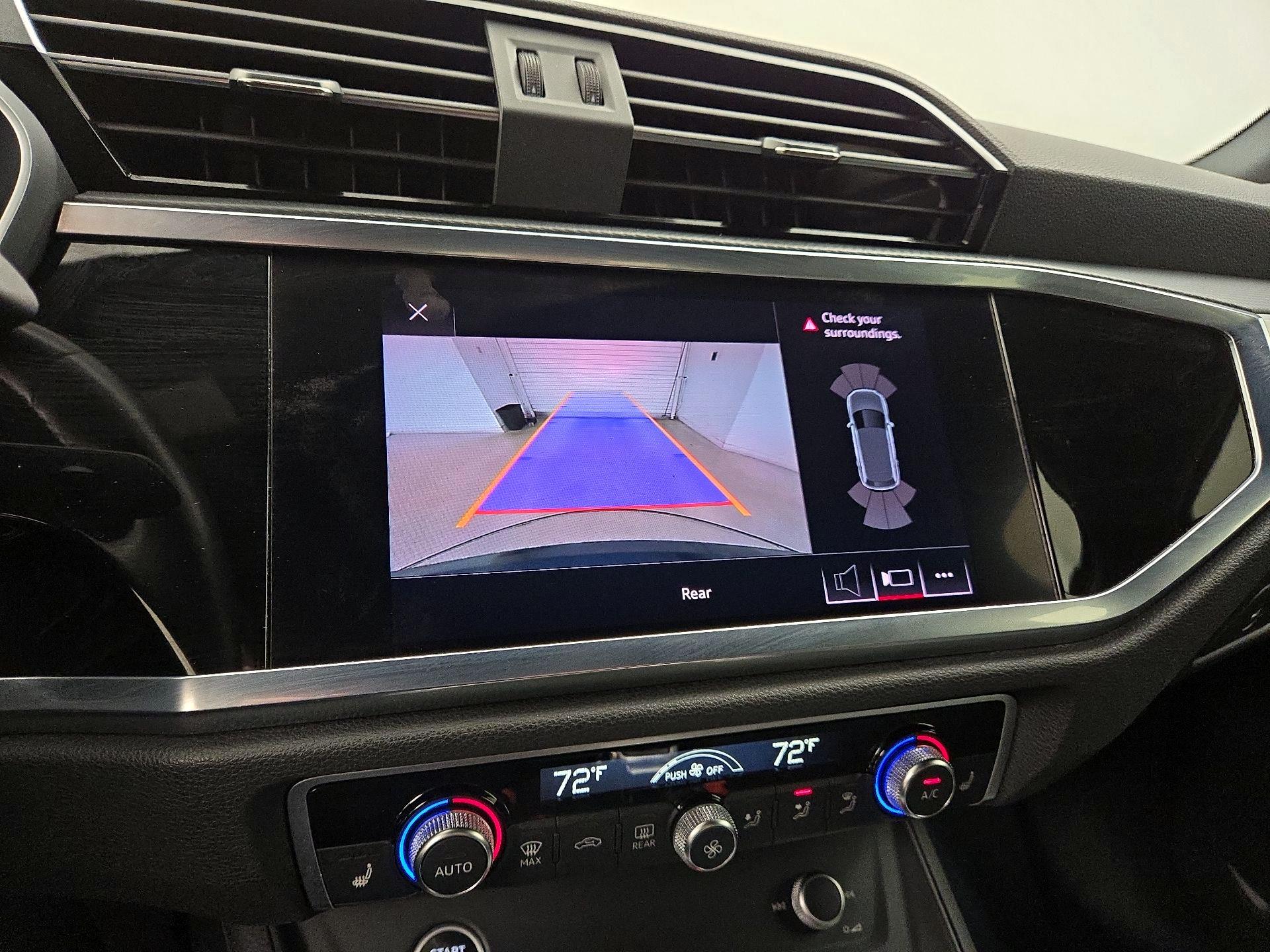 Thumbnail: 2021 Audi Q3 - 14