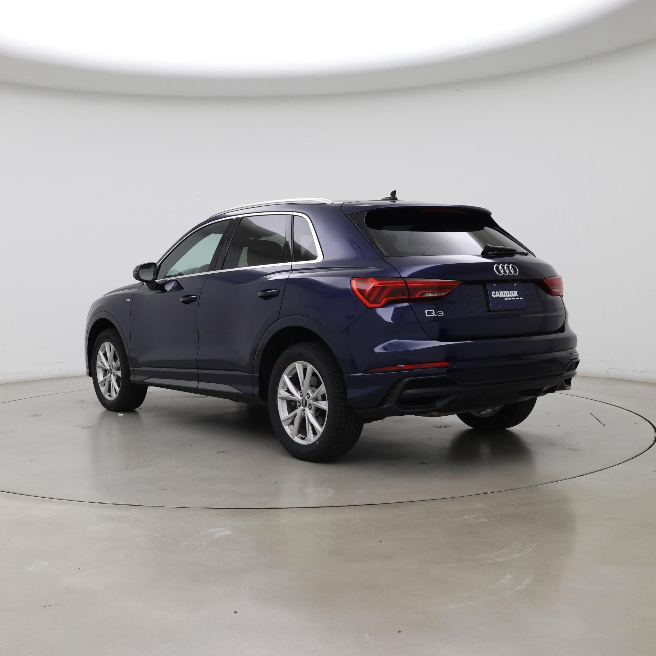 Thumbnail: 2021 Audi Q3 - 2