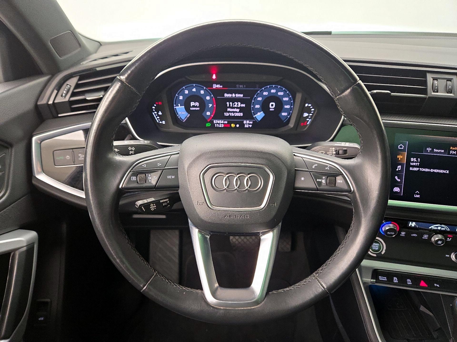 Thumbnail: 2021 Audi Q3 - 10