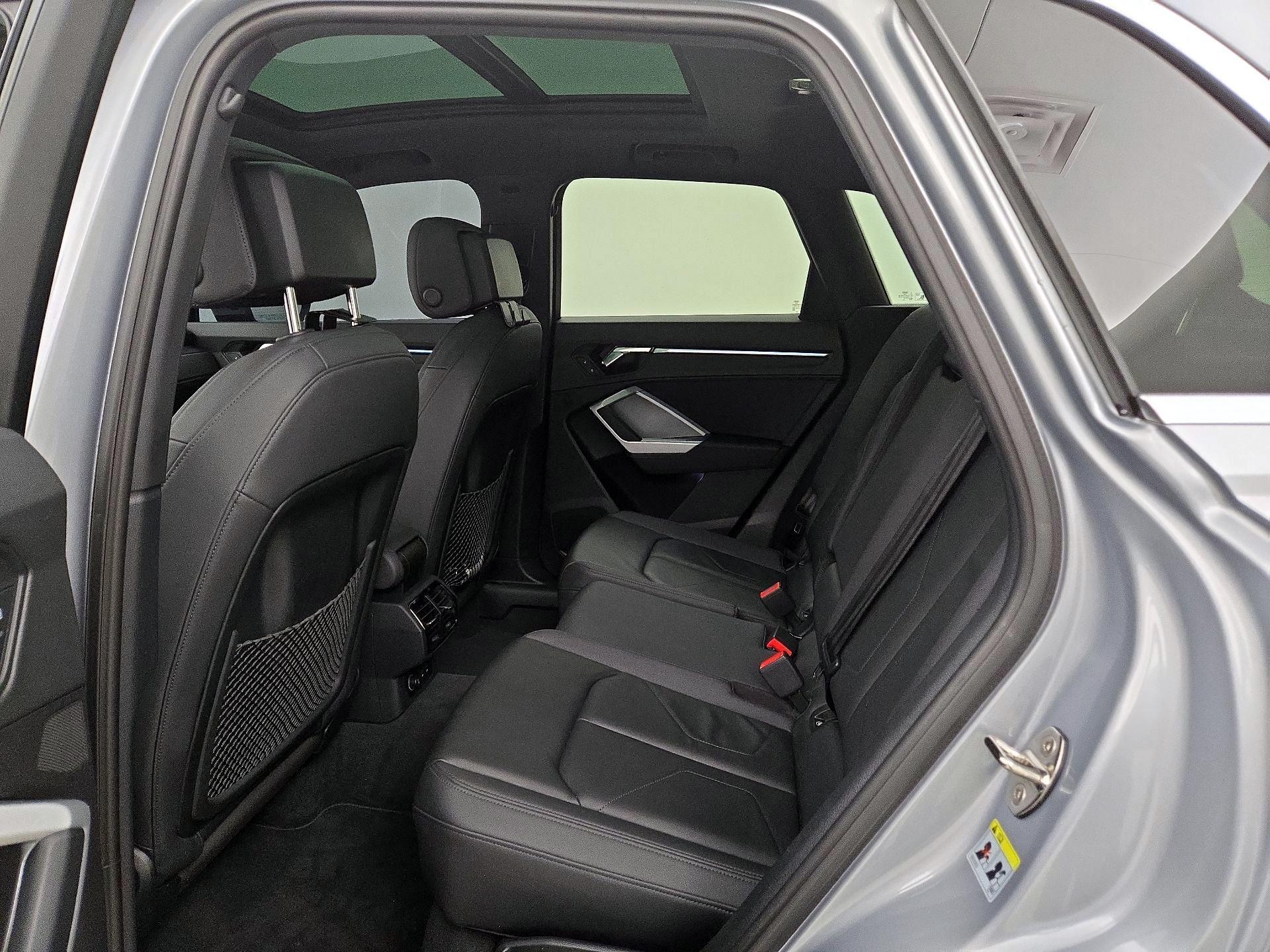 Thumbnail: 2021 Audi Q3 - 20