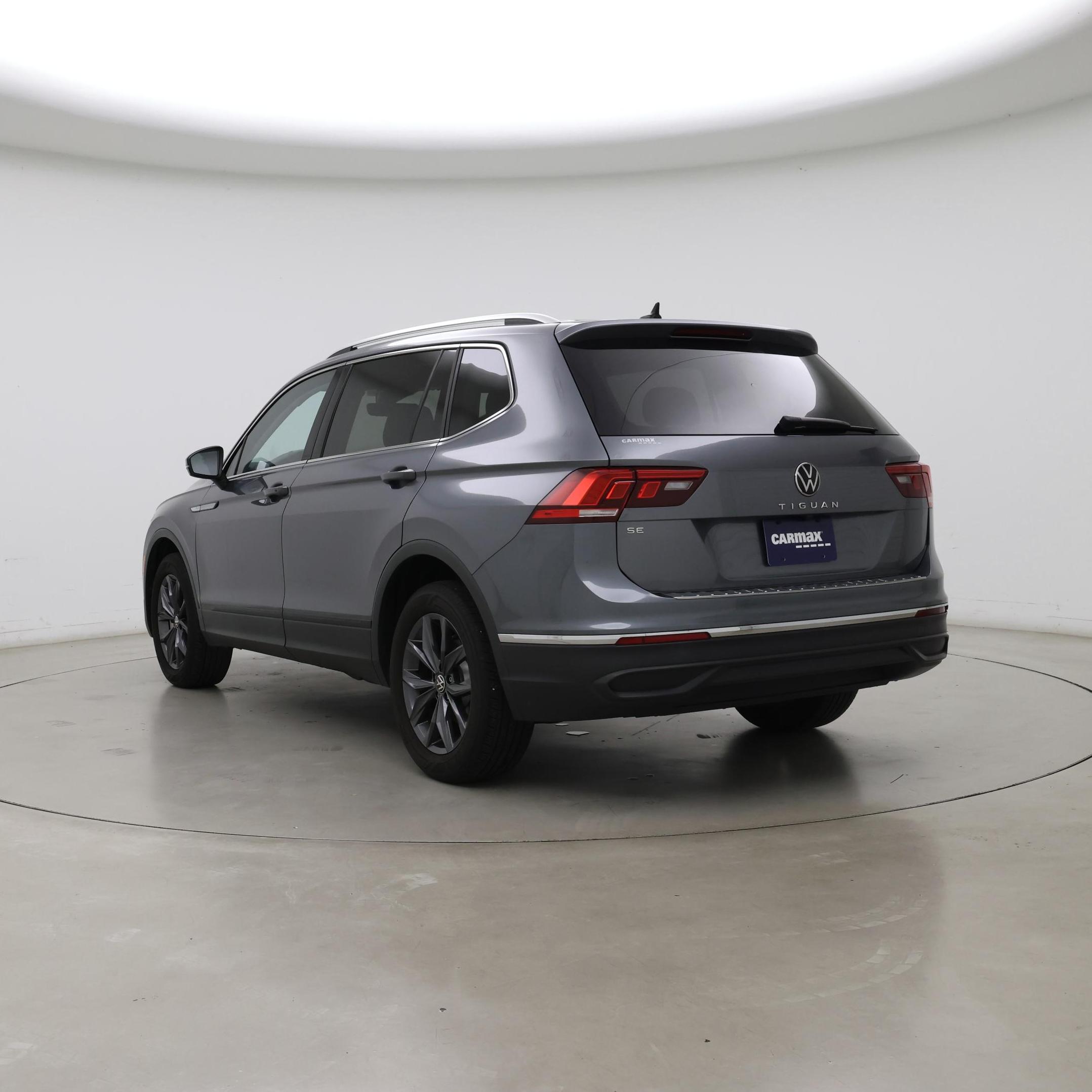 Thumbnail: 2022 Volkswagen Tiguan - 2