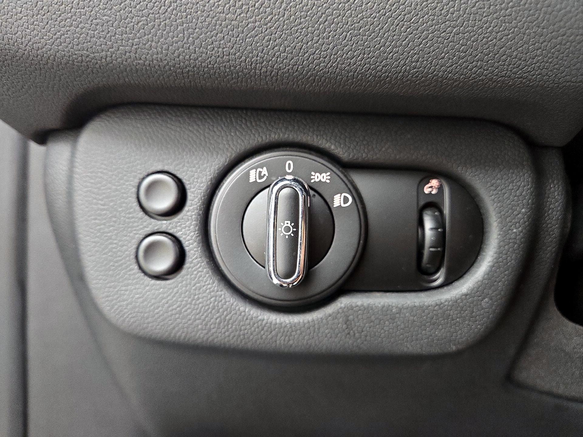 Thumbnail: 2023 MINI Cooper Clubman - 13