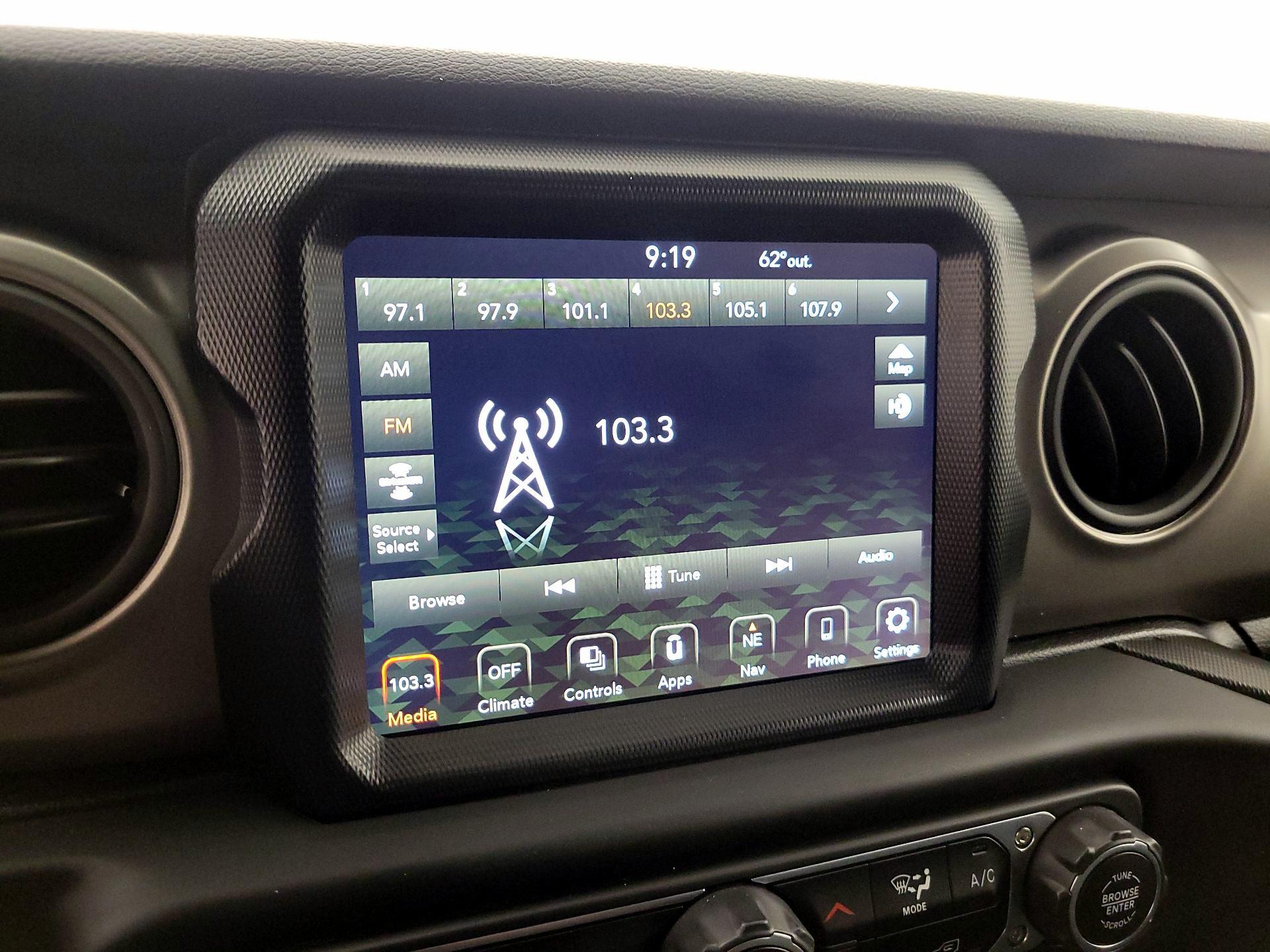 Thumbnail: 2021 Jeep Wrangler - 16