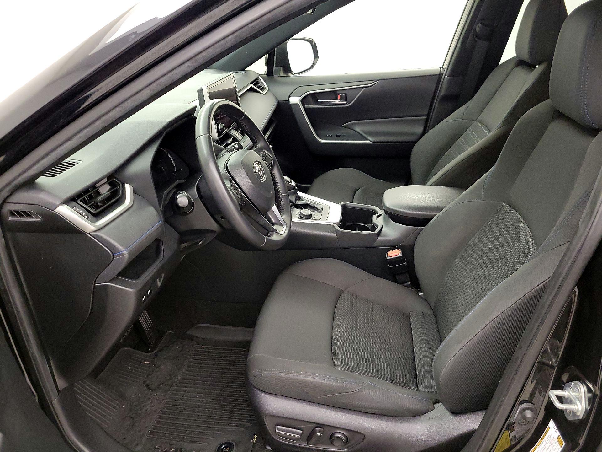 Thumbnail: 2023 Toyota RAV4 - 11