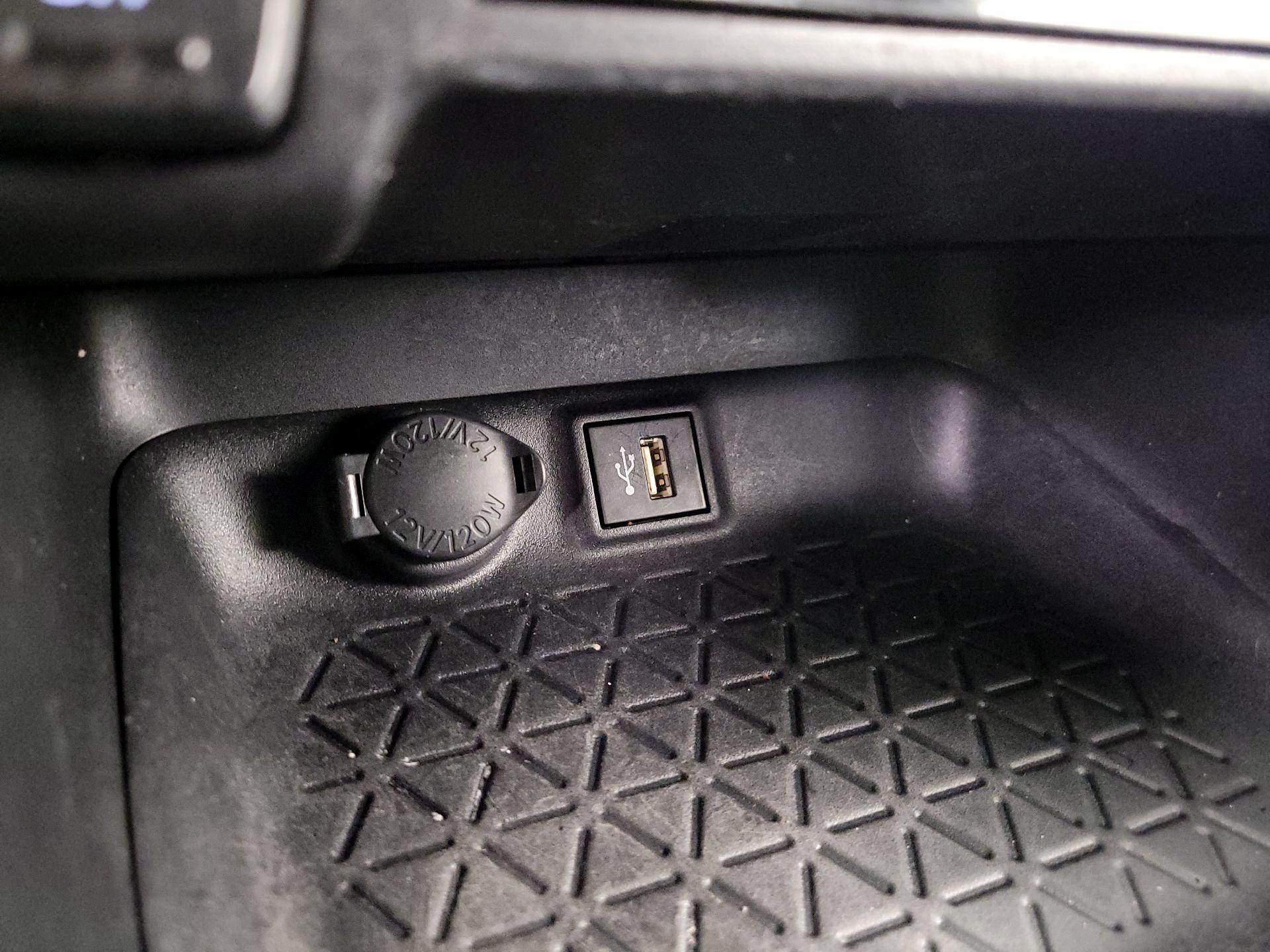 Thumbnail: 2023 Toyota RAV4 - 19