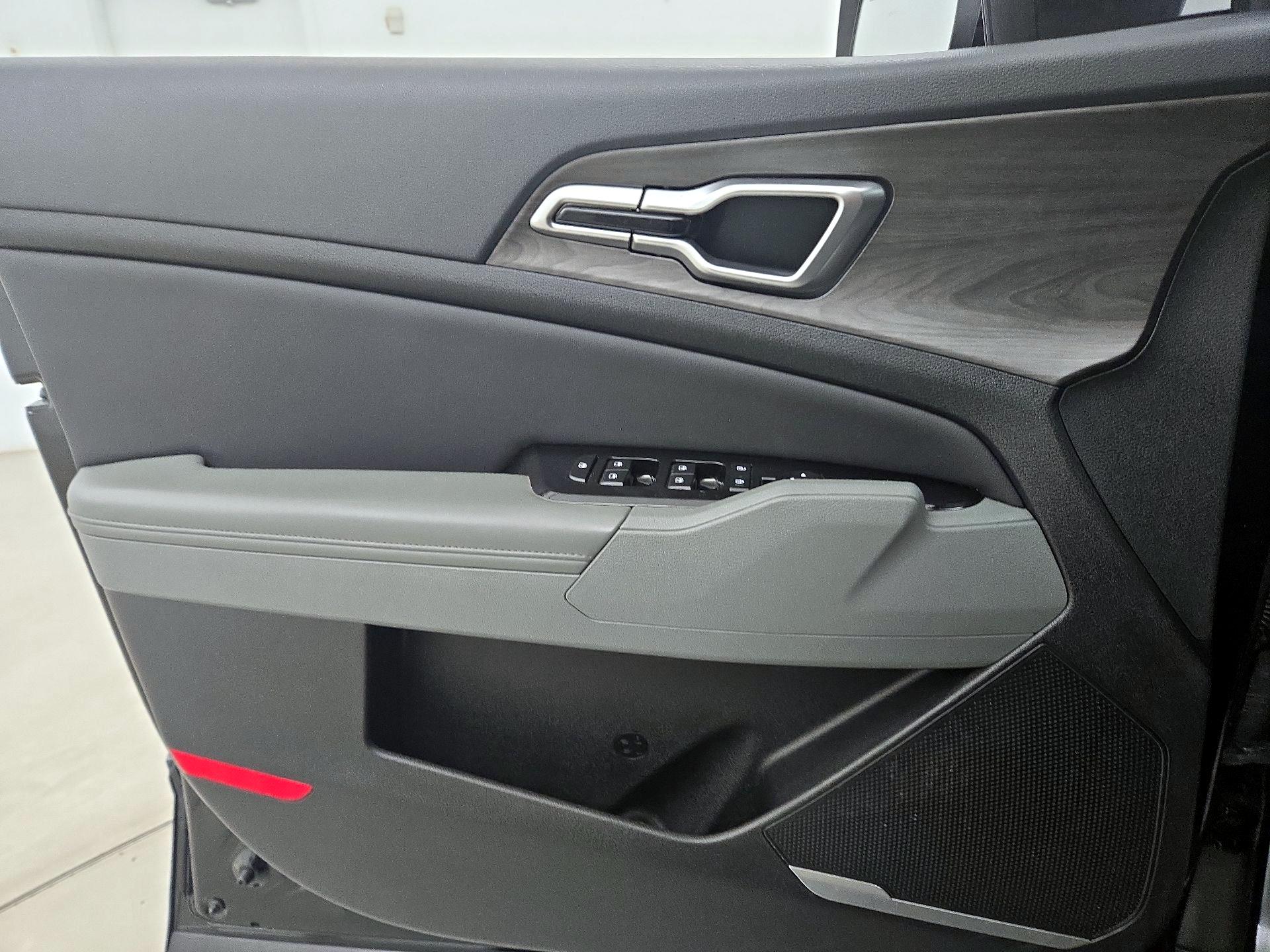 Thumbnail: 2023 Kia Sportage - 12