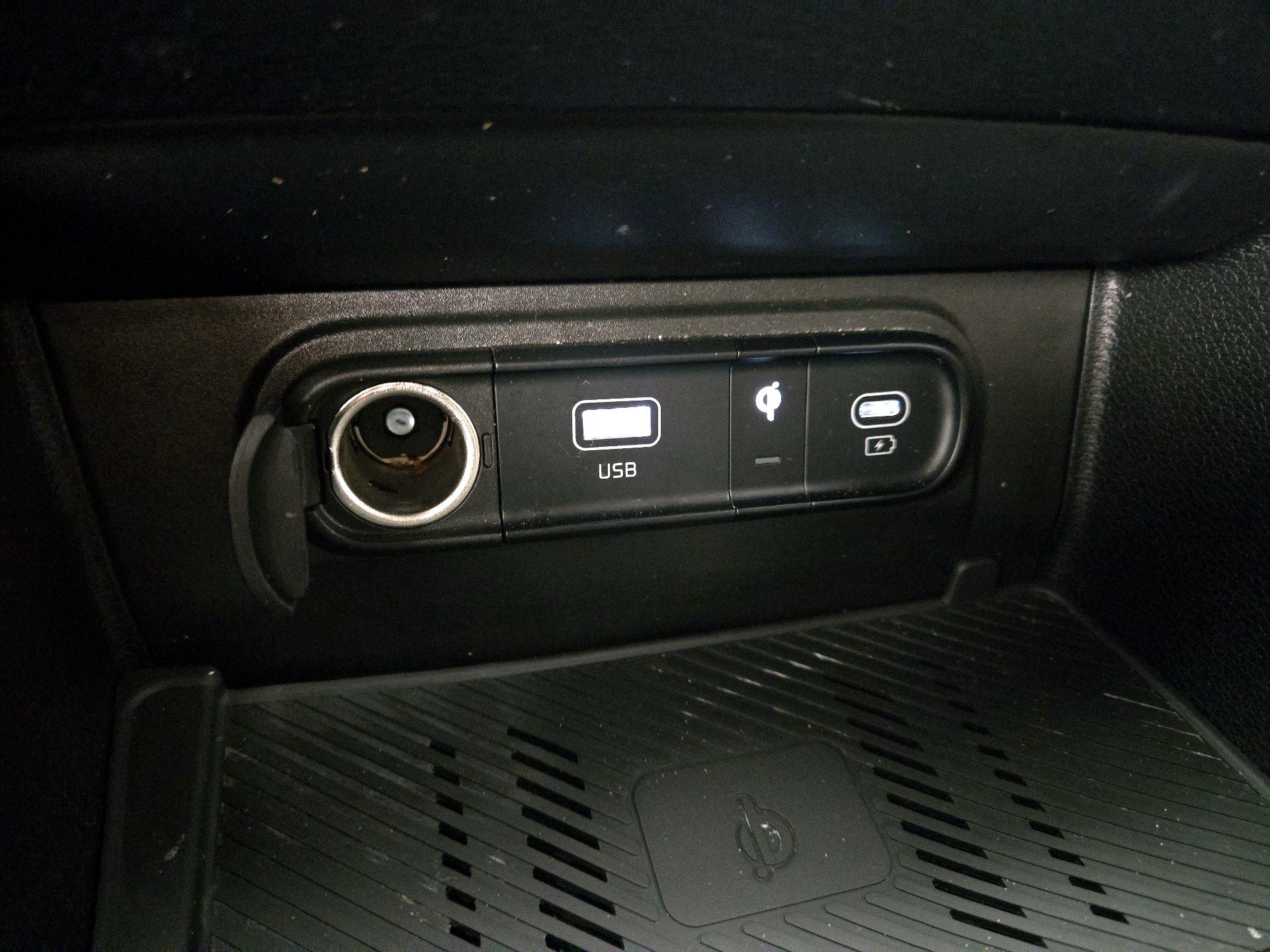 Thumbnail: 2023 Kia Sportage - 19