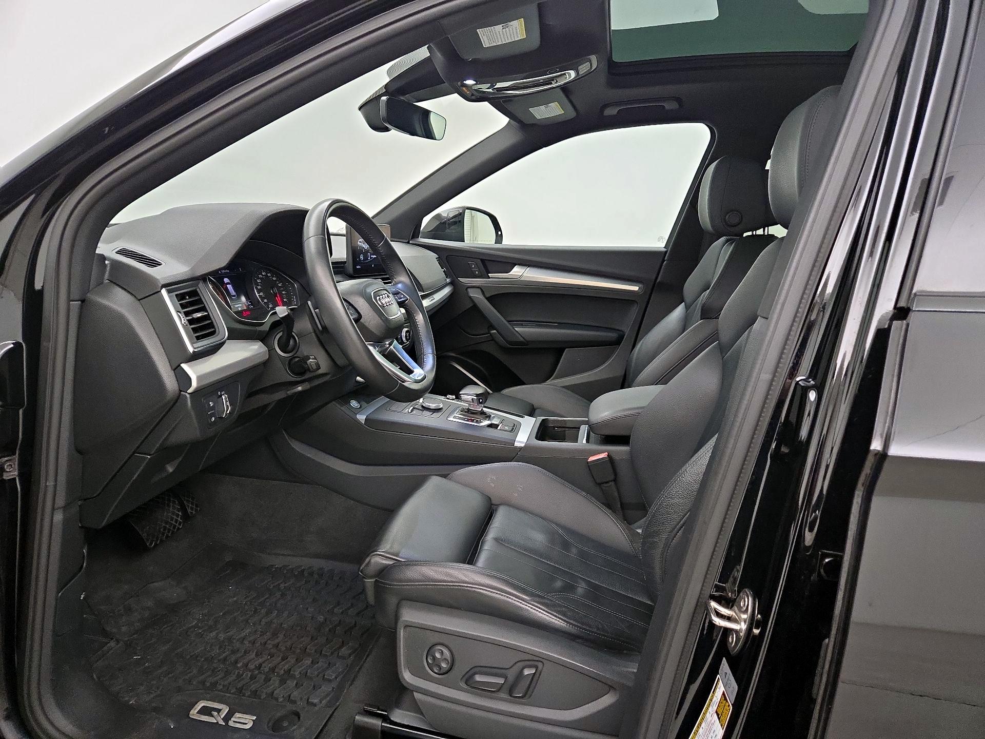 Thumbnail: 2020 Audi Q5 - 11