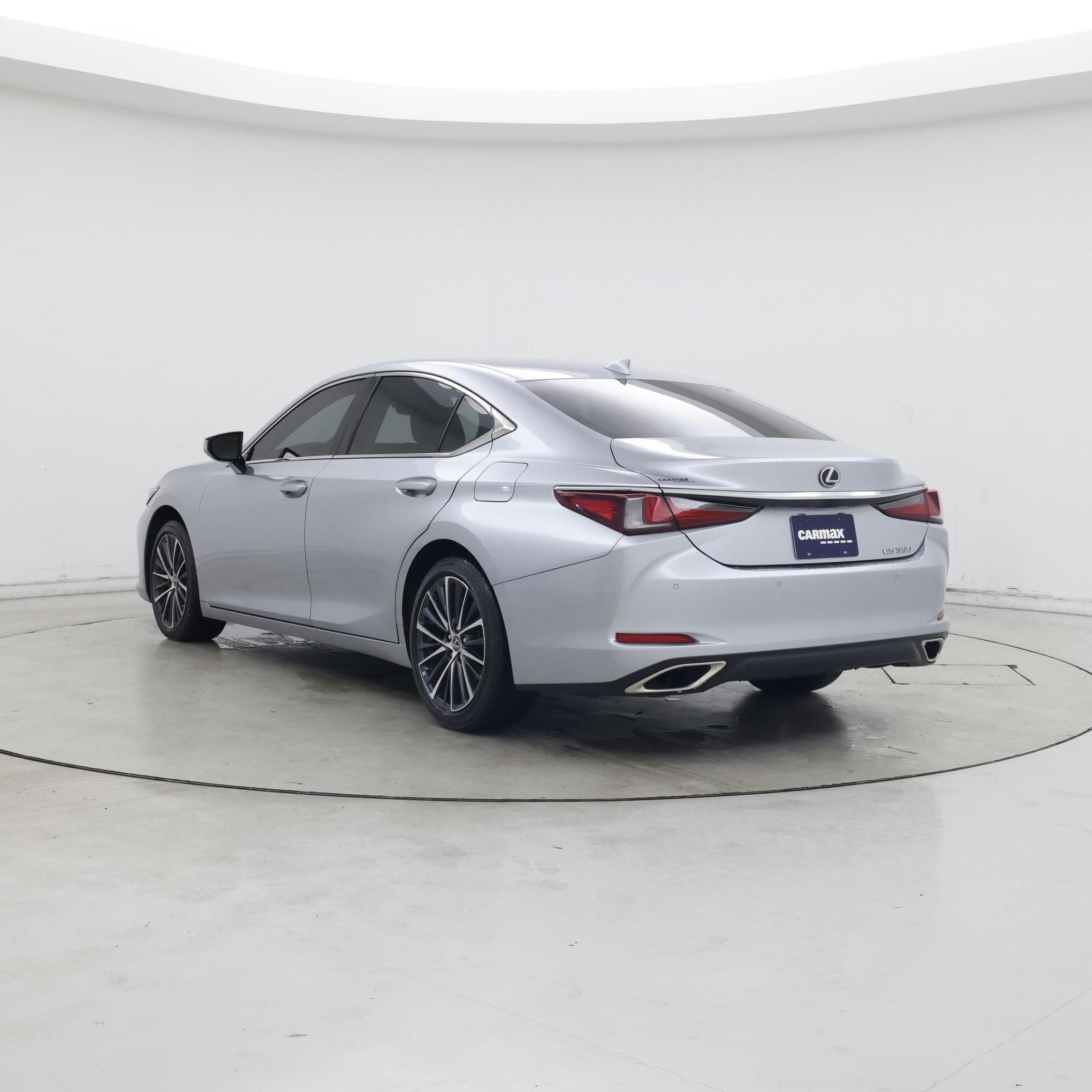 Thumbnail: 2023 Lexus ES - 2