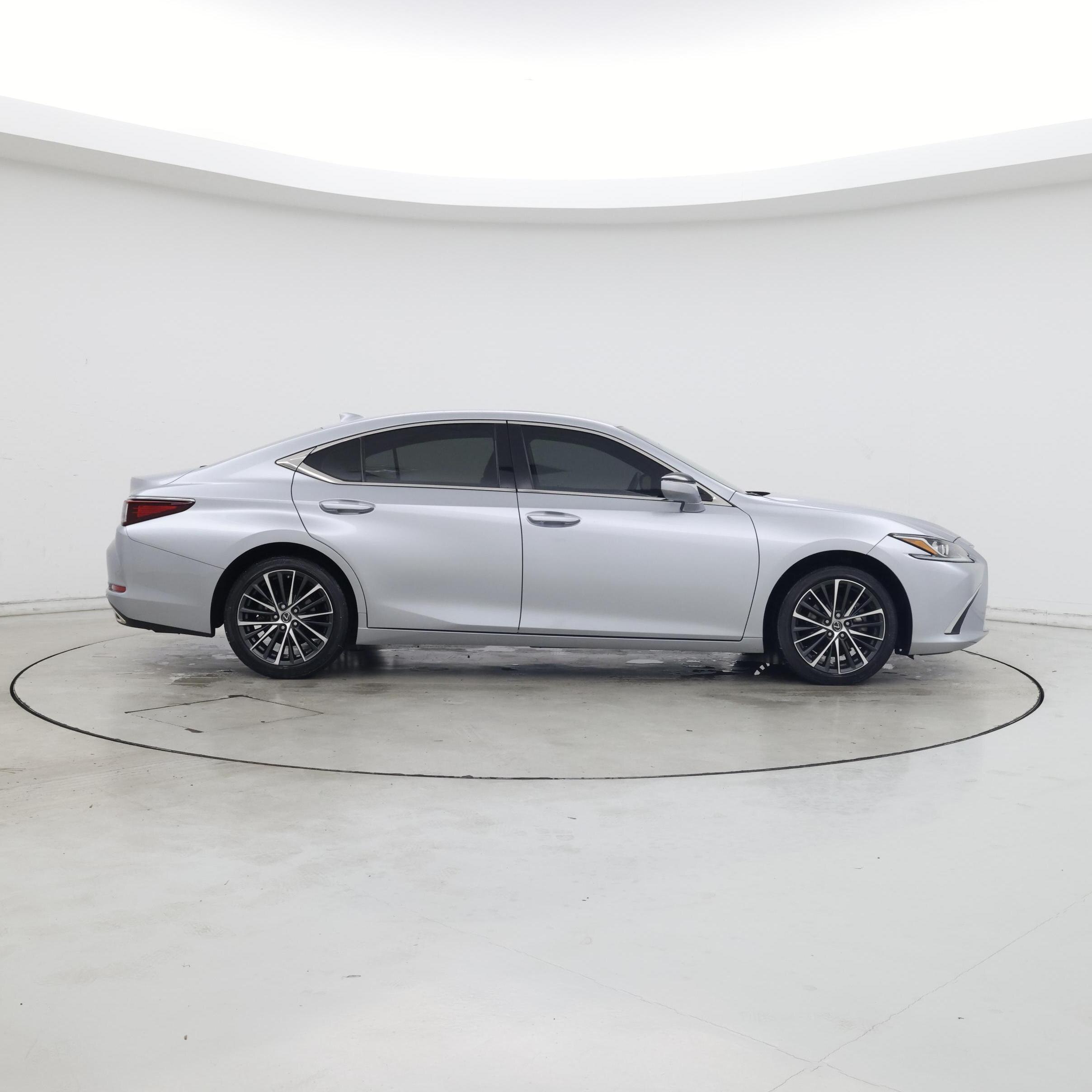 Thumbnail: 2023 Lexus ES - 7