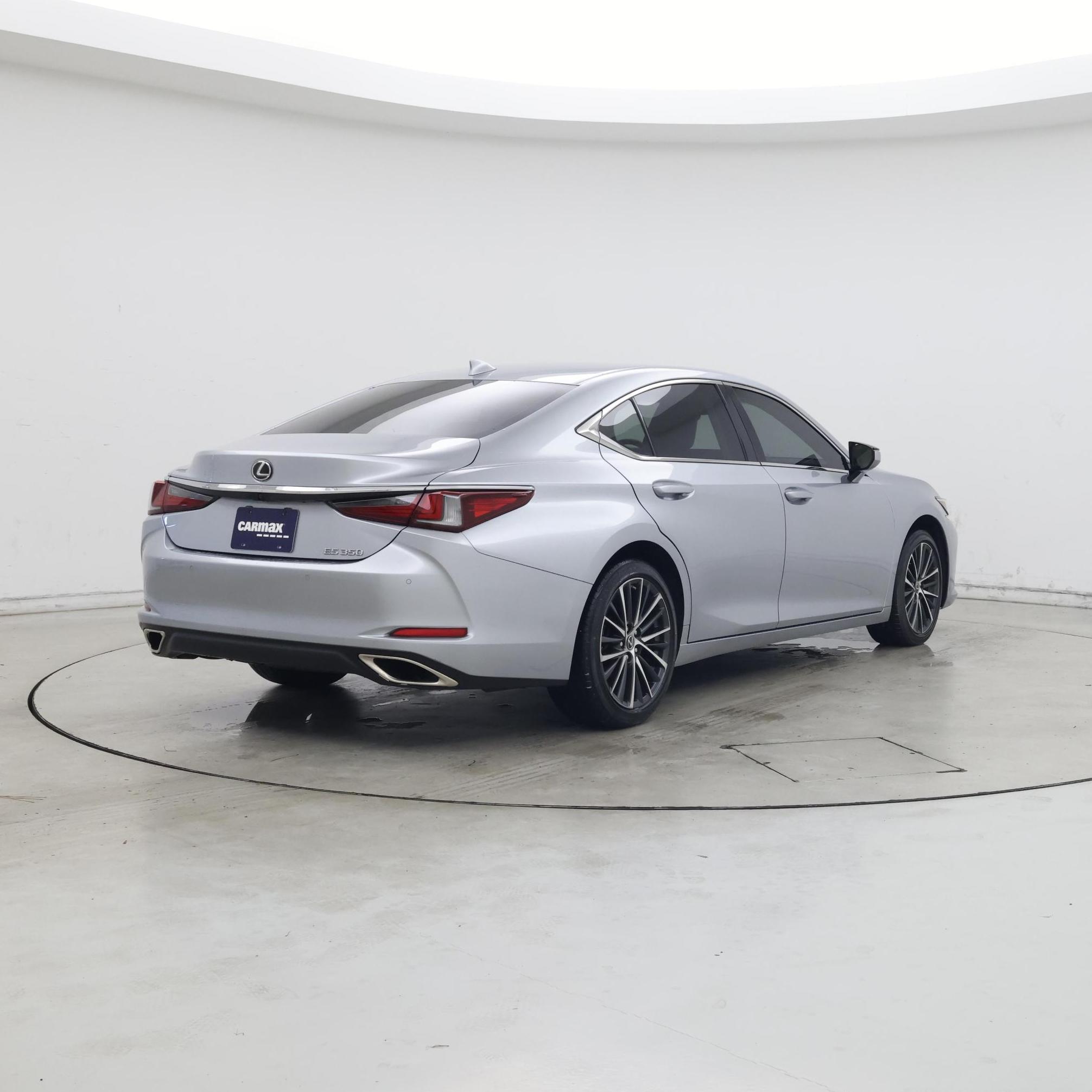 Thumbnail: 2023 Lexus ES - 8