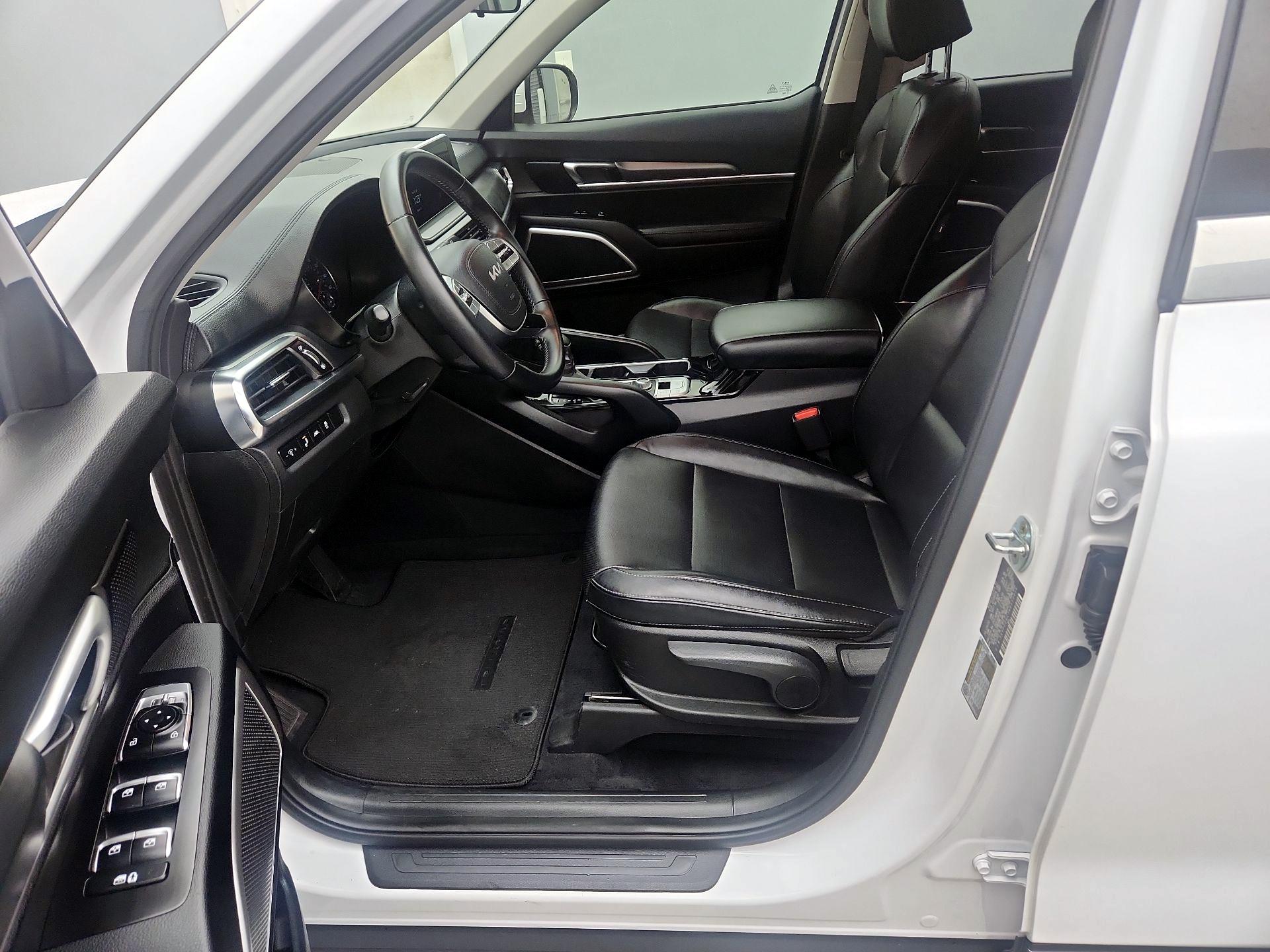 Thumbnail: 2022 Kia Telluride - 11