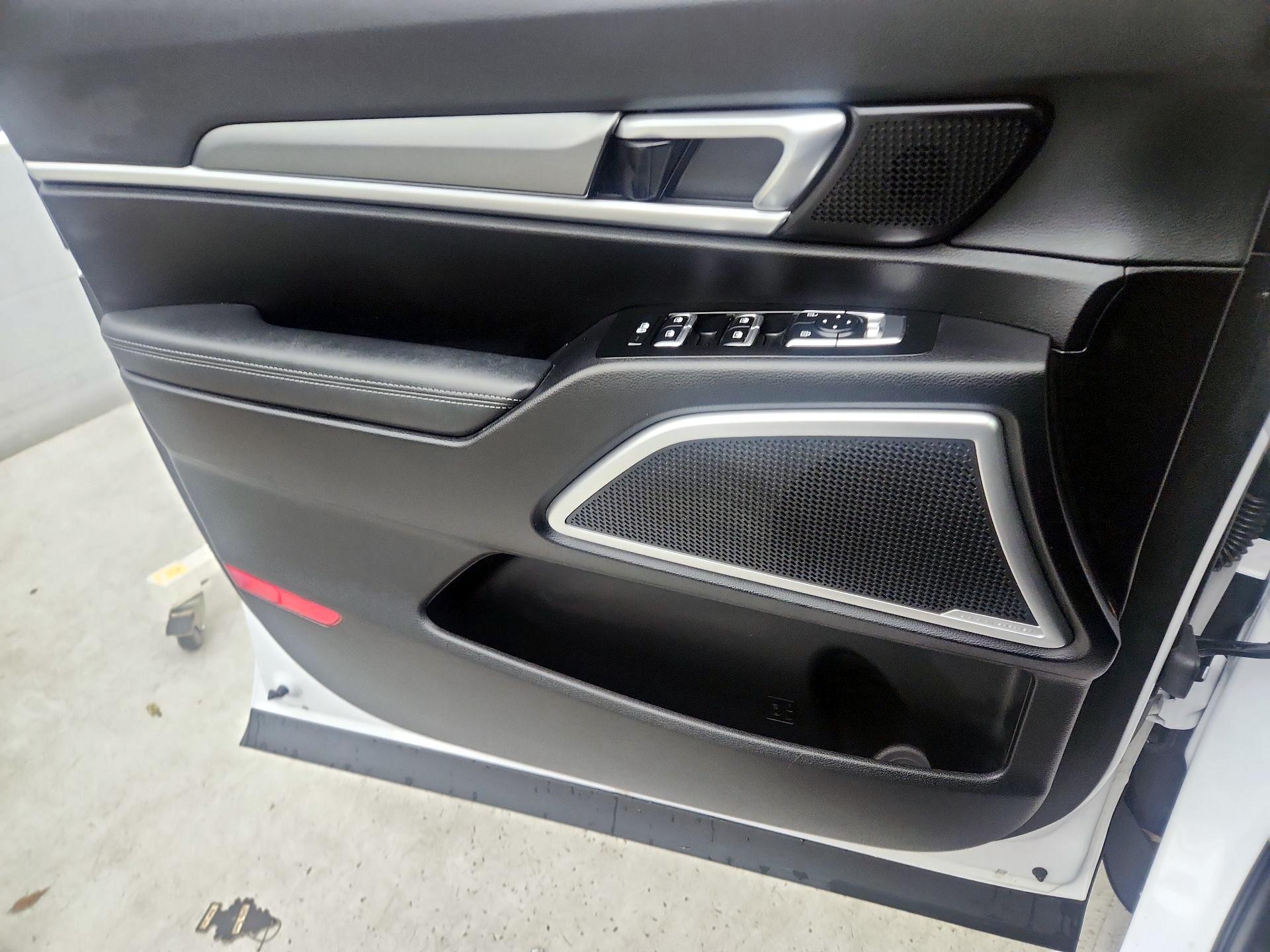 Thumbnail: 2022 Kia Telluride - 12