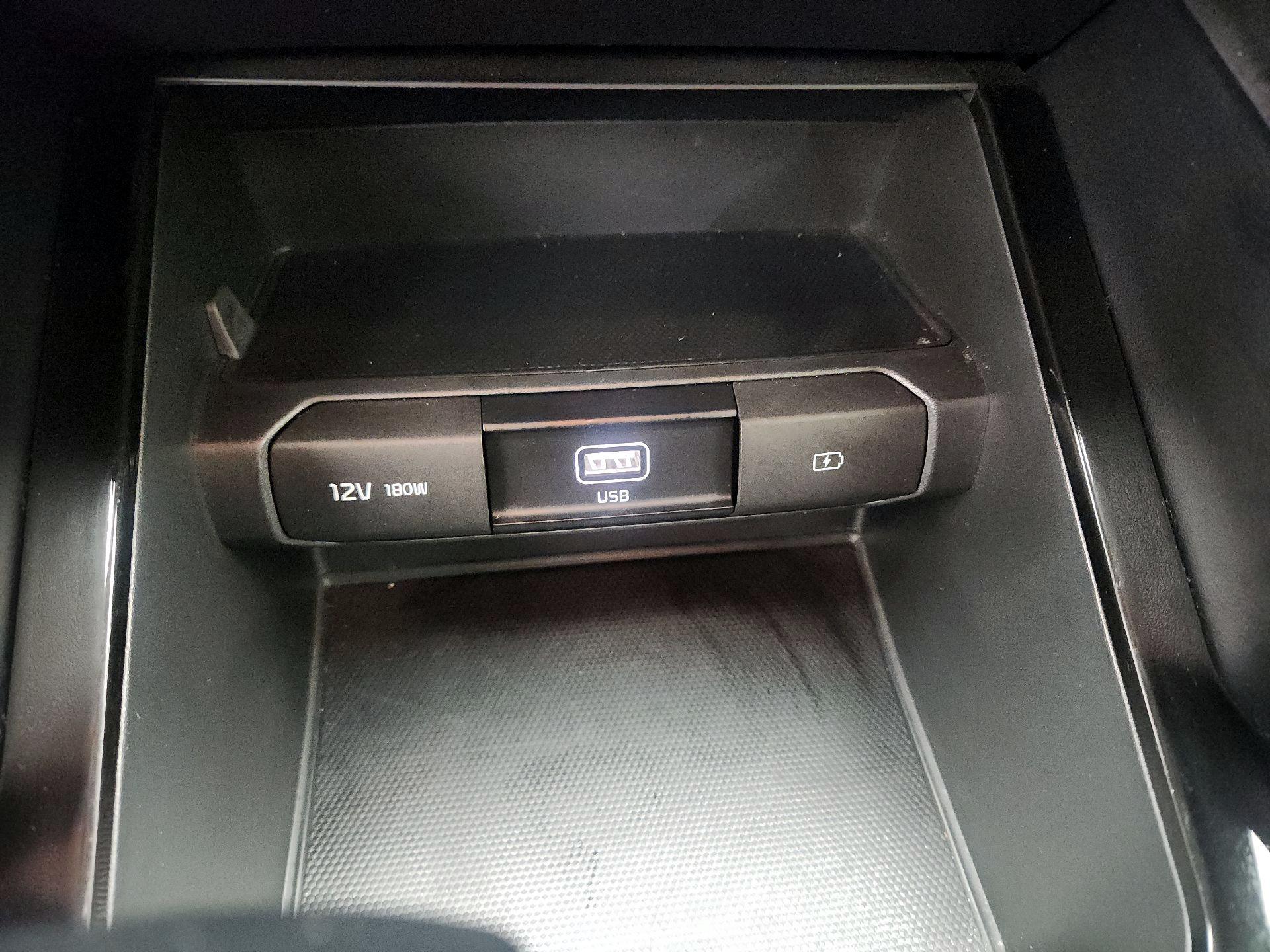 Thumbnail: 2022 Kia Telluride - 18