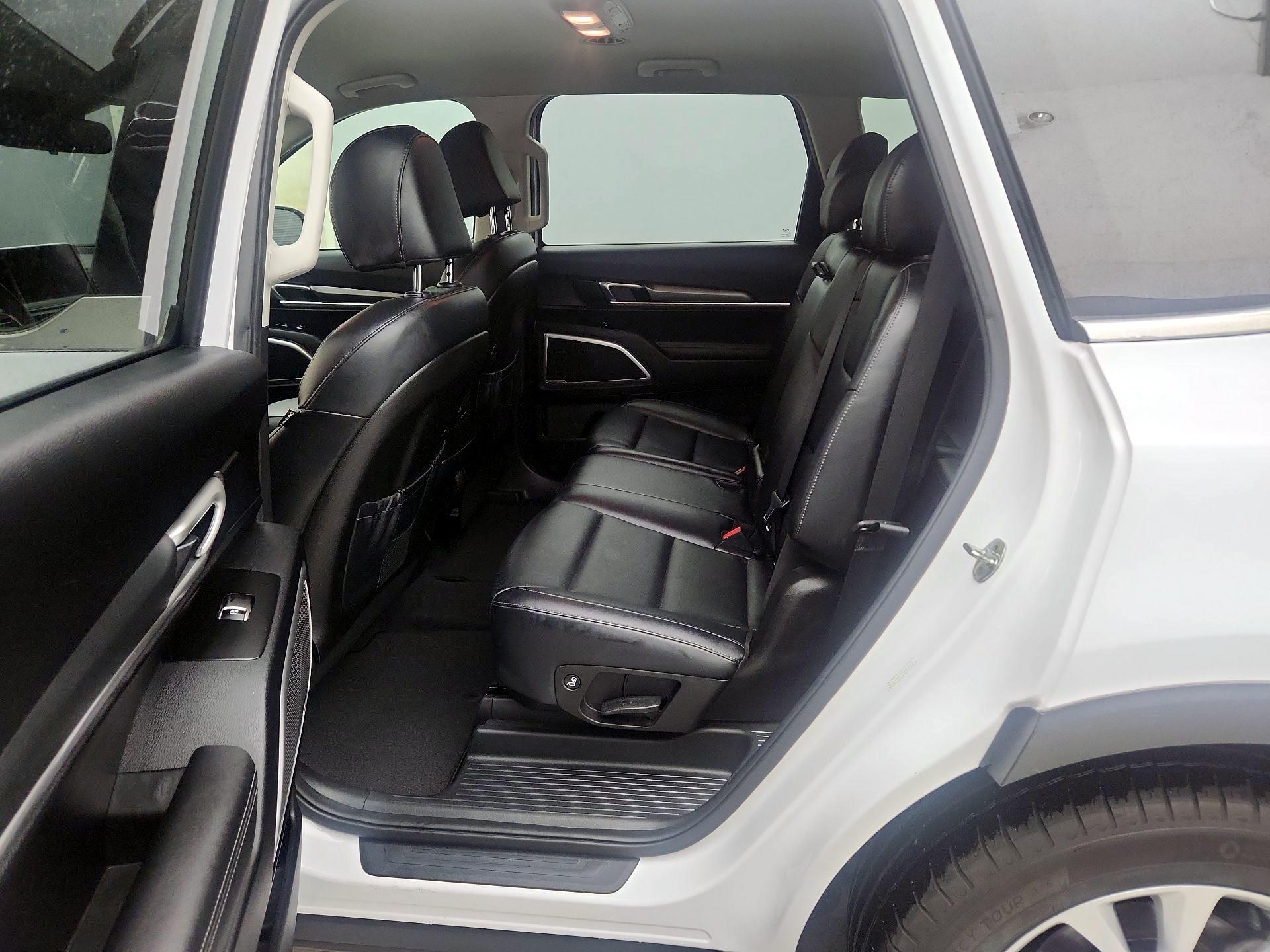 Thumbnail: 2022 Kia Telluride - 19