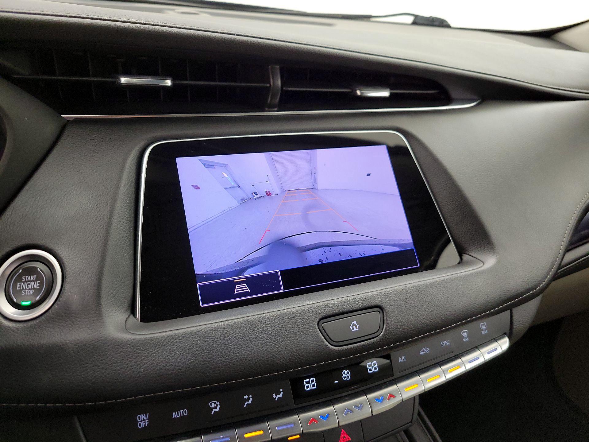 Thumbnail: 2022 Cadillac XT4 - 14