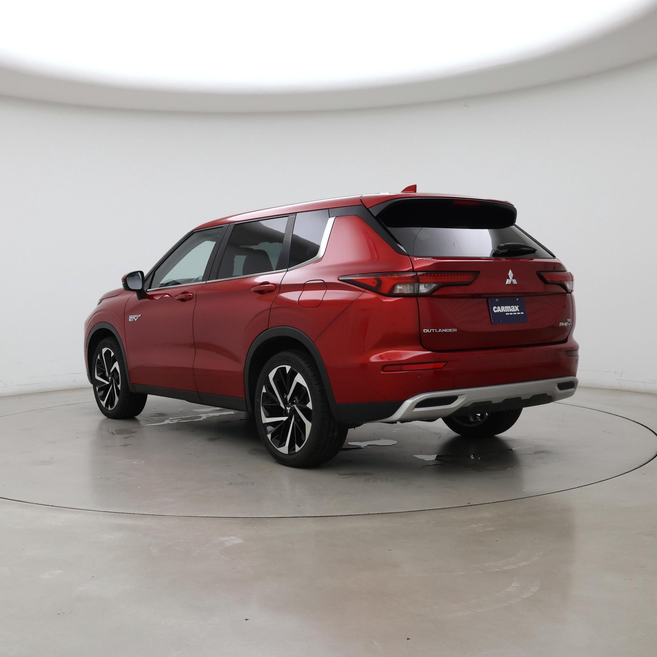 Thumbnail: 2023 Mitsubishi Outlander - 2