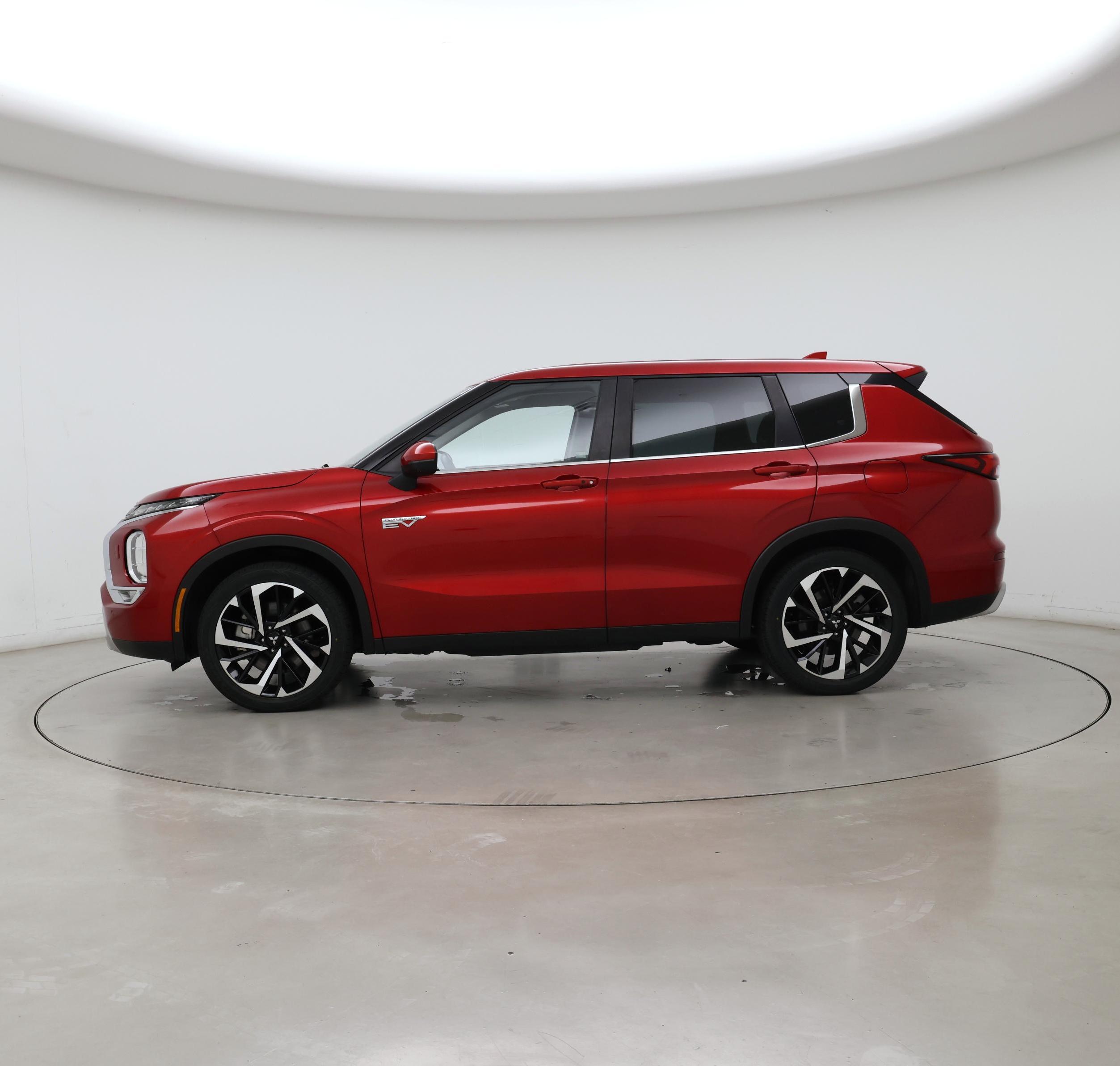 Thumbnail: 2023 Mitsubishi Outlander - 3