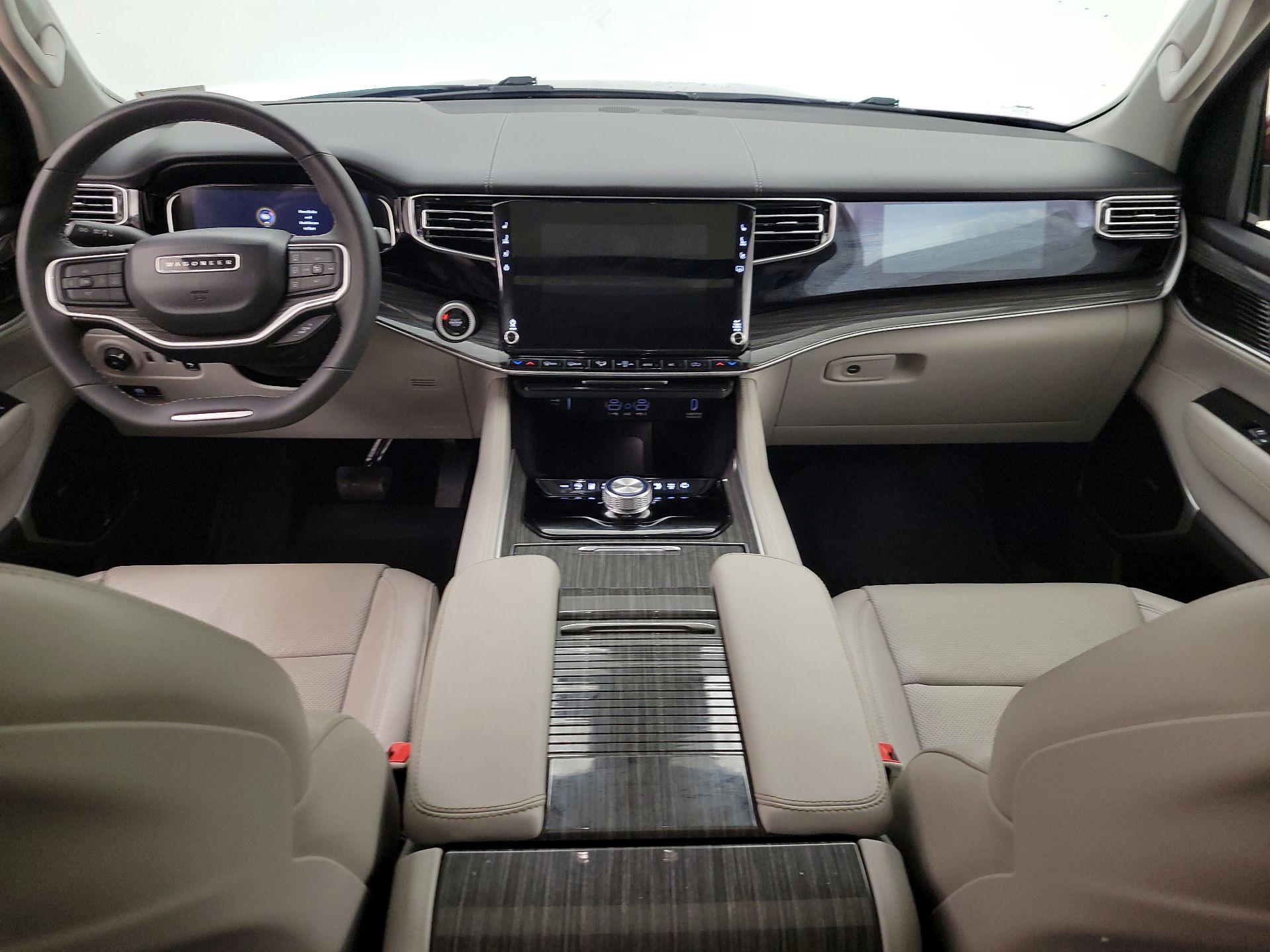 Thumbnail: 2022 Jeep Wagoneer - 9