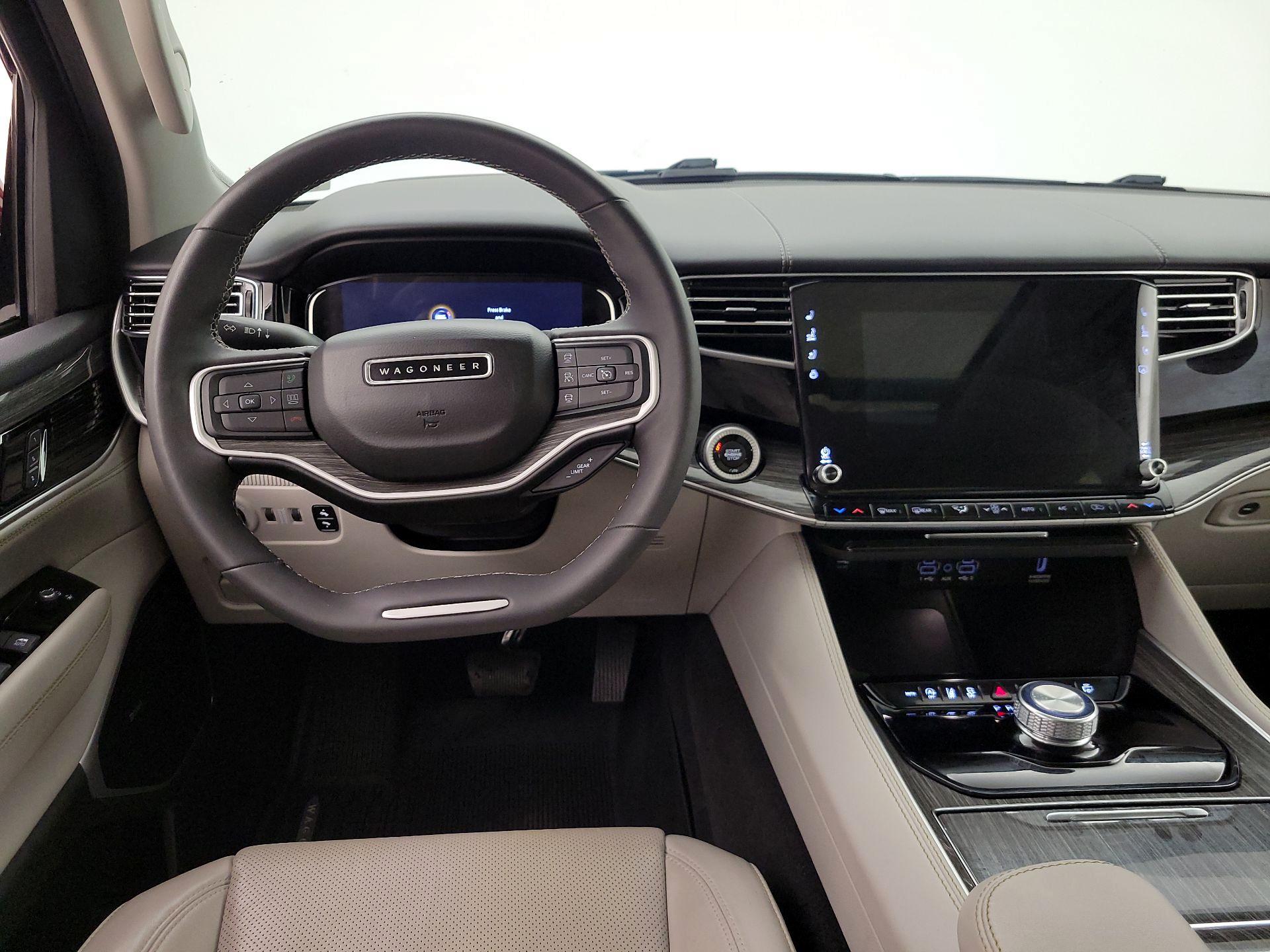 Thumbnail: 2022 Jeep Wagoneer - 10
