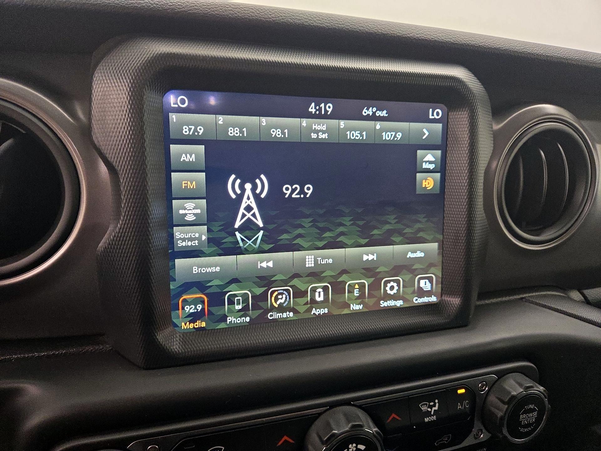 Thumbnail: 2021 Jeep Gladiator - 16
