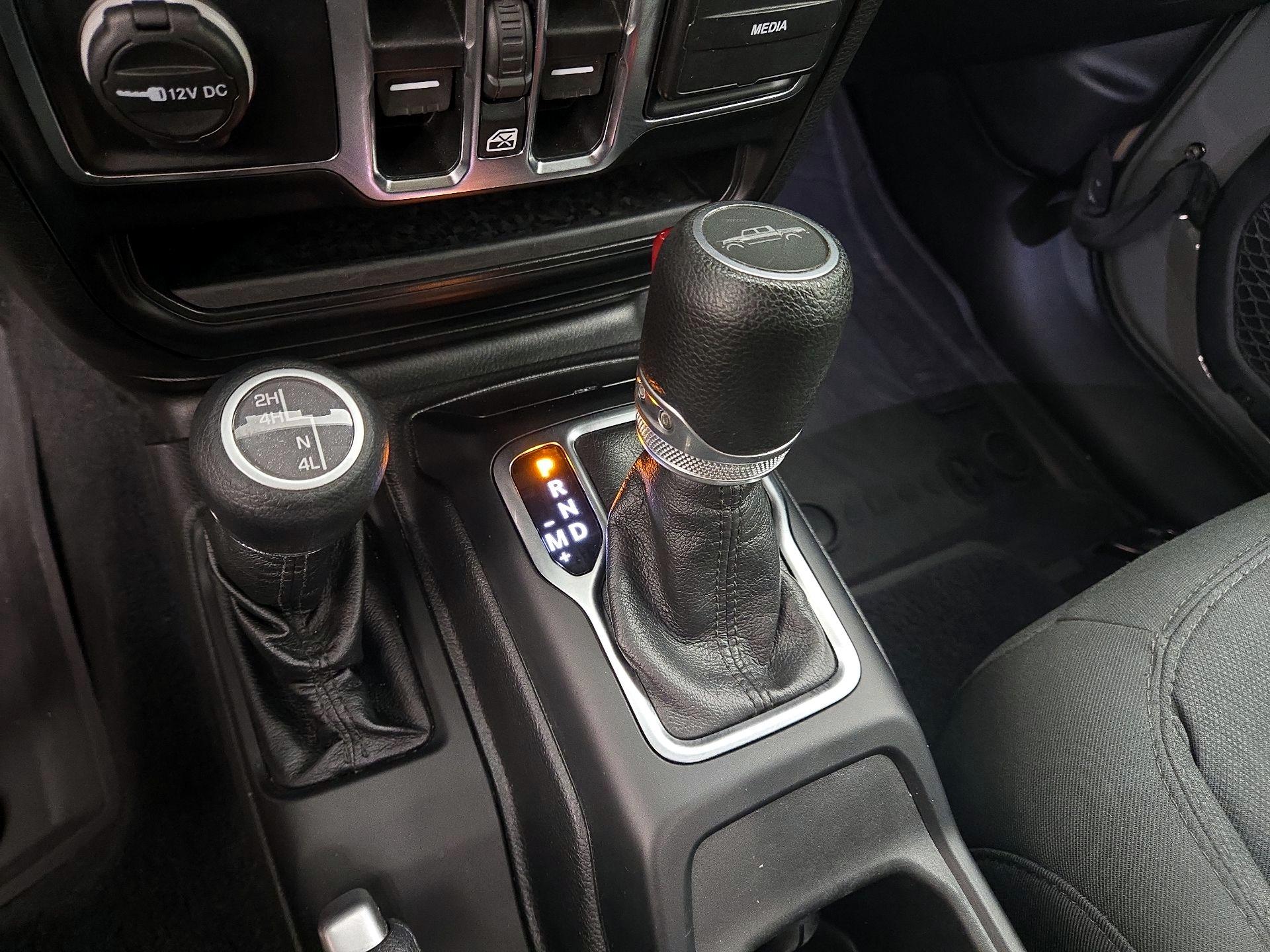 Thumbnail: 2021 Jeep Gladiator - 18