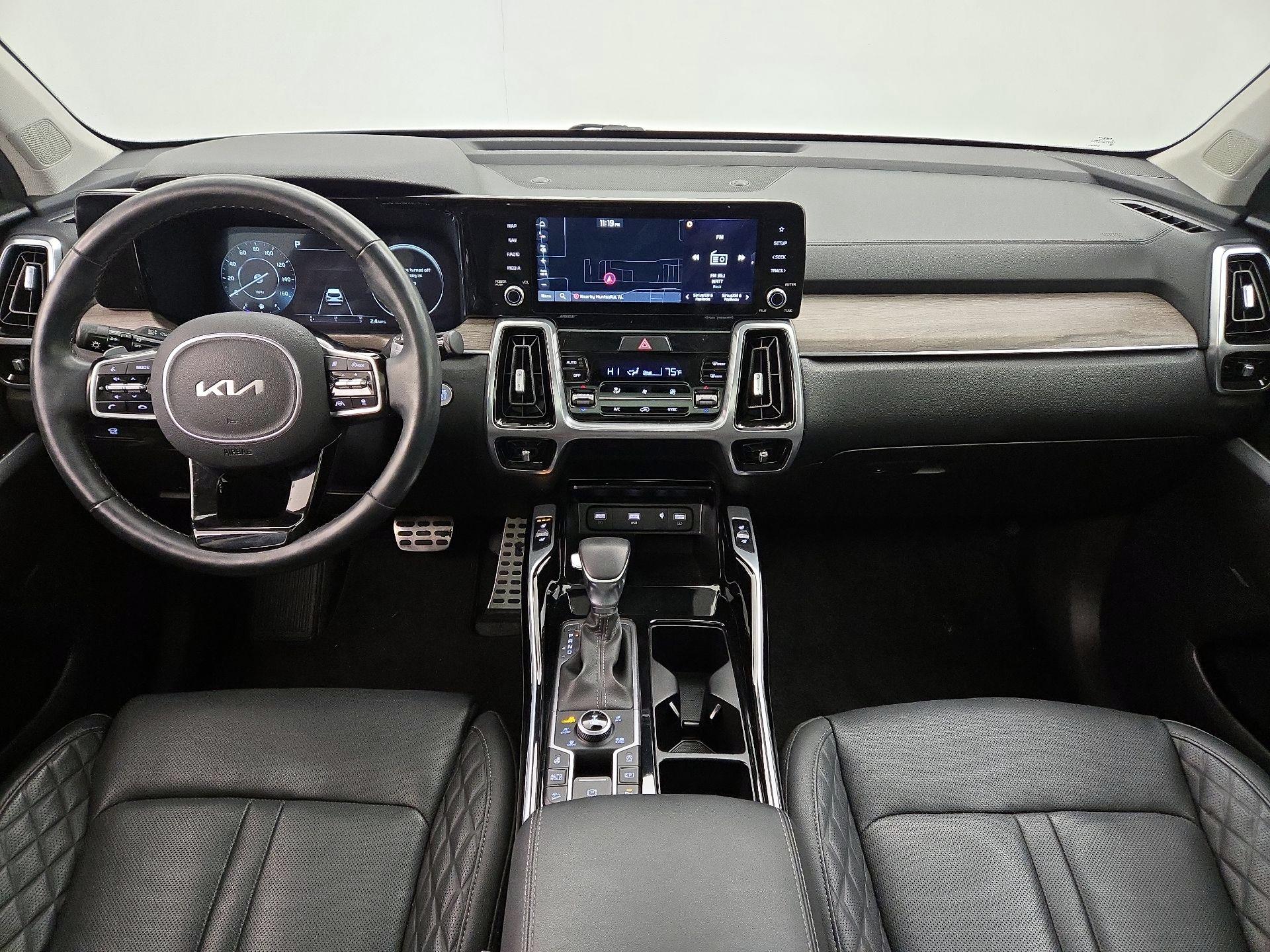 Thumbnail: 2023 Kia Sorento - 9