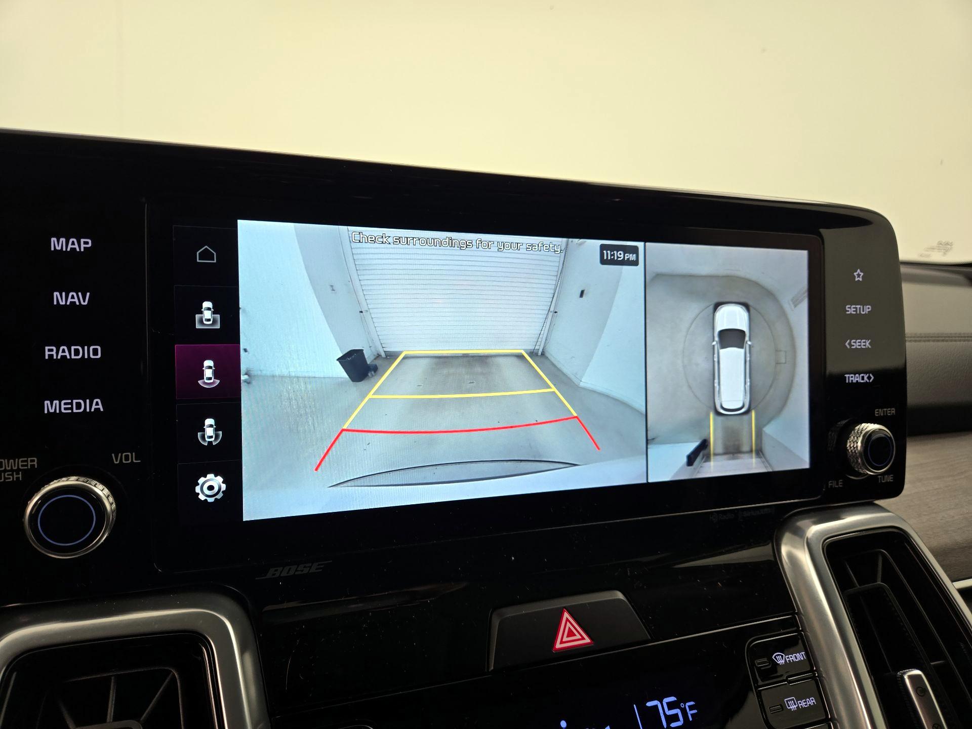 Thumbnail: 2023 Kia Sorento - 15