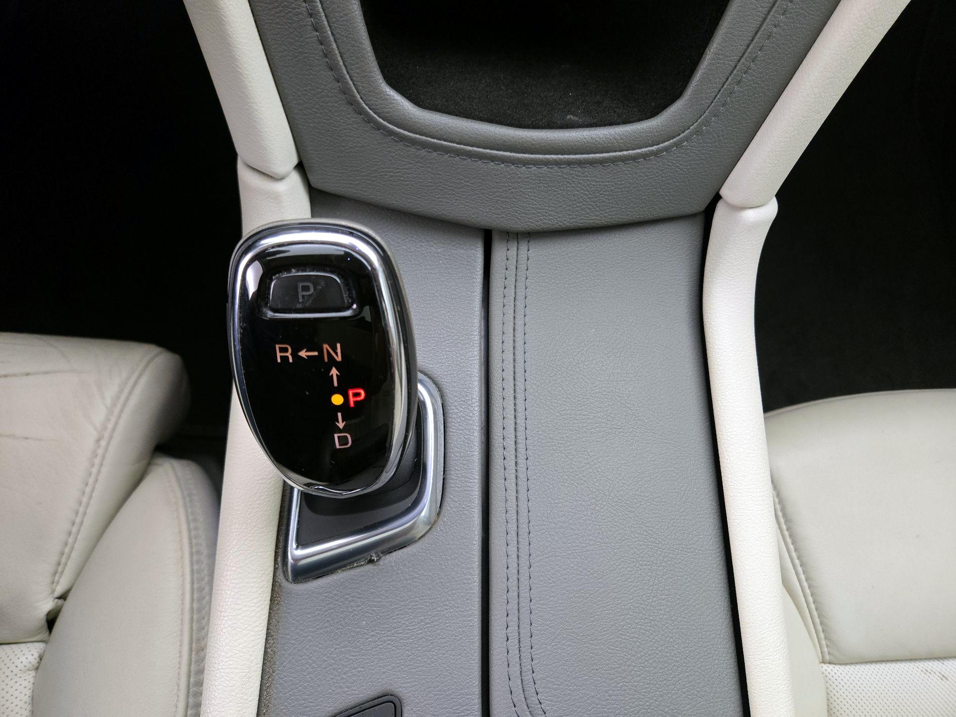 Thumbnail: 2017 Cadillac XT5 - 18