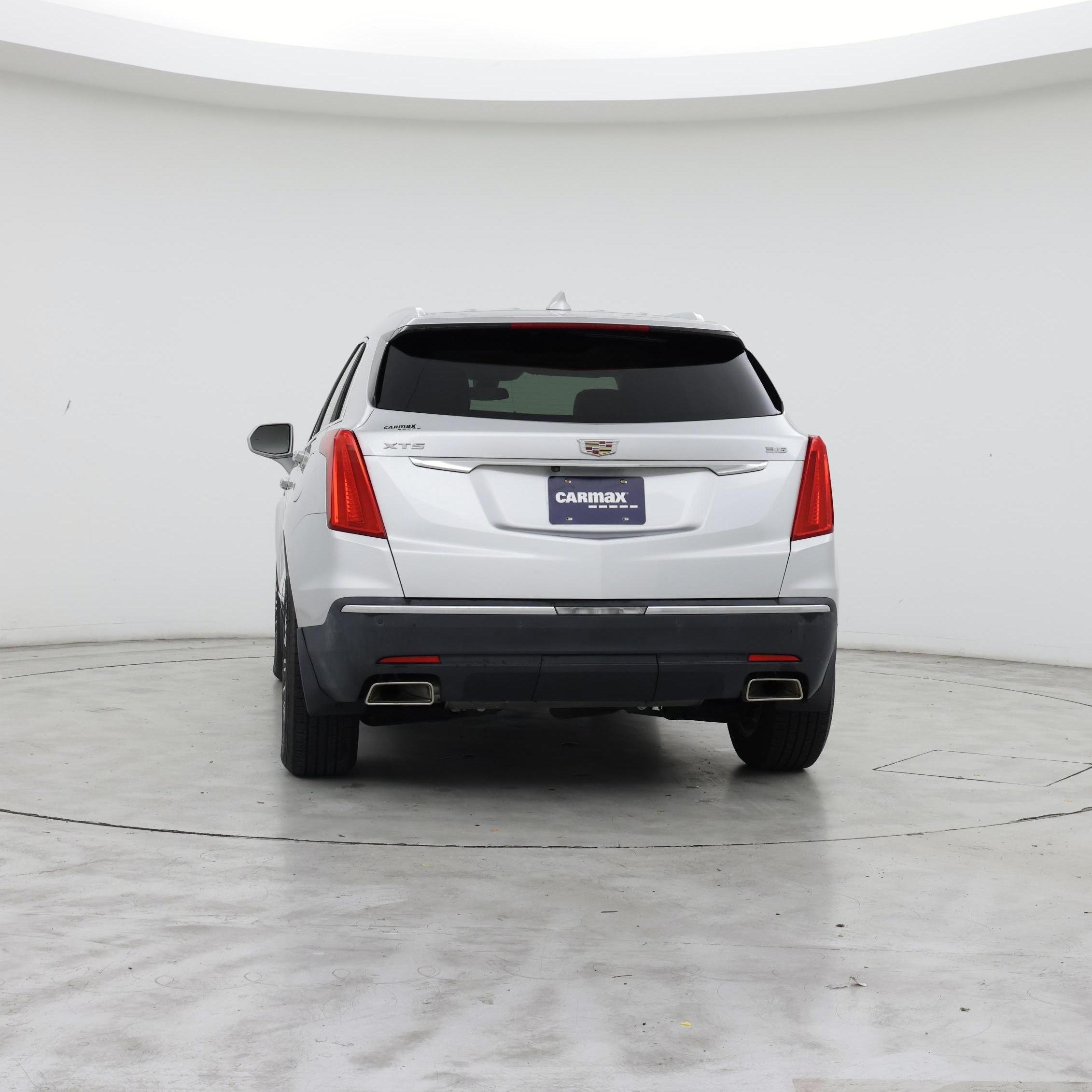 Thumbnail: 2017 Cadillac XT5 - 6