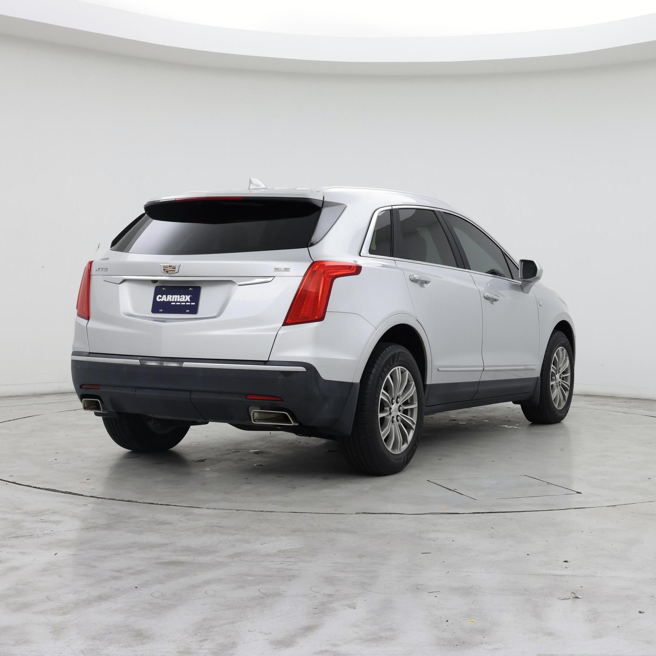Thumbnail: 2017 Cadillac XT5 - 8